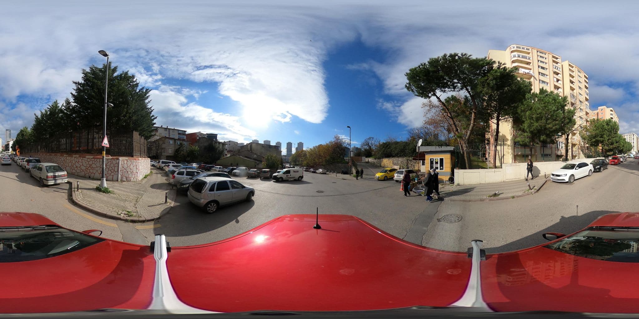 Street view near Neverland, Altunizade — © ademturkmen (CC BY-SA · Mapillary)
