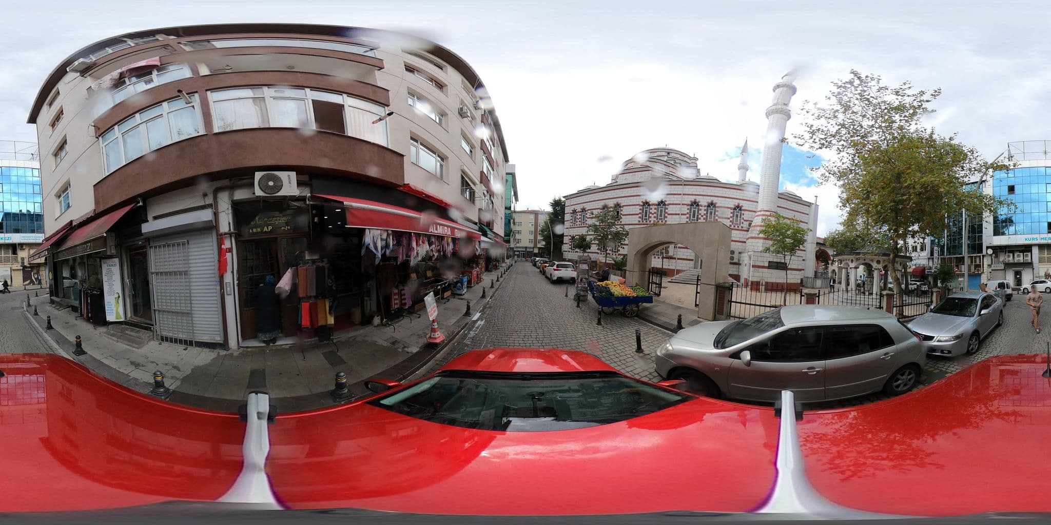 Street view near Şafak Otel, Umraniye — © ademturkmen (CC BY-SA · Mapillary)