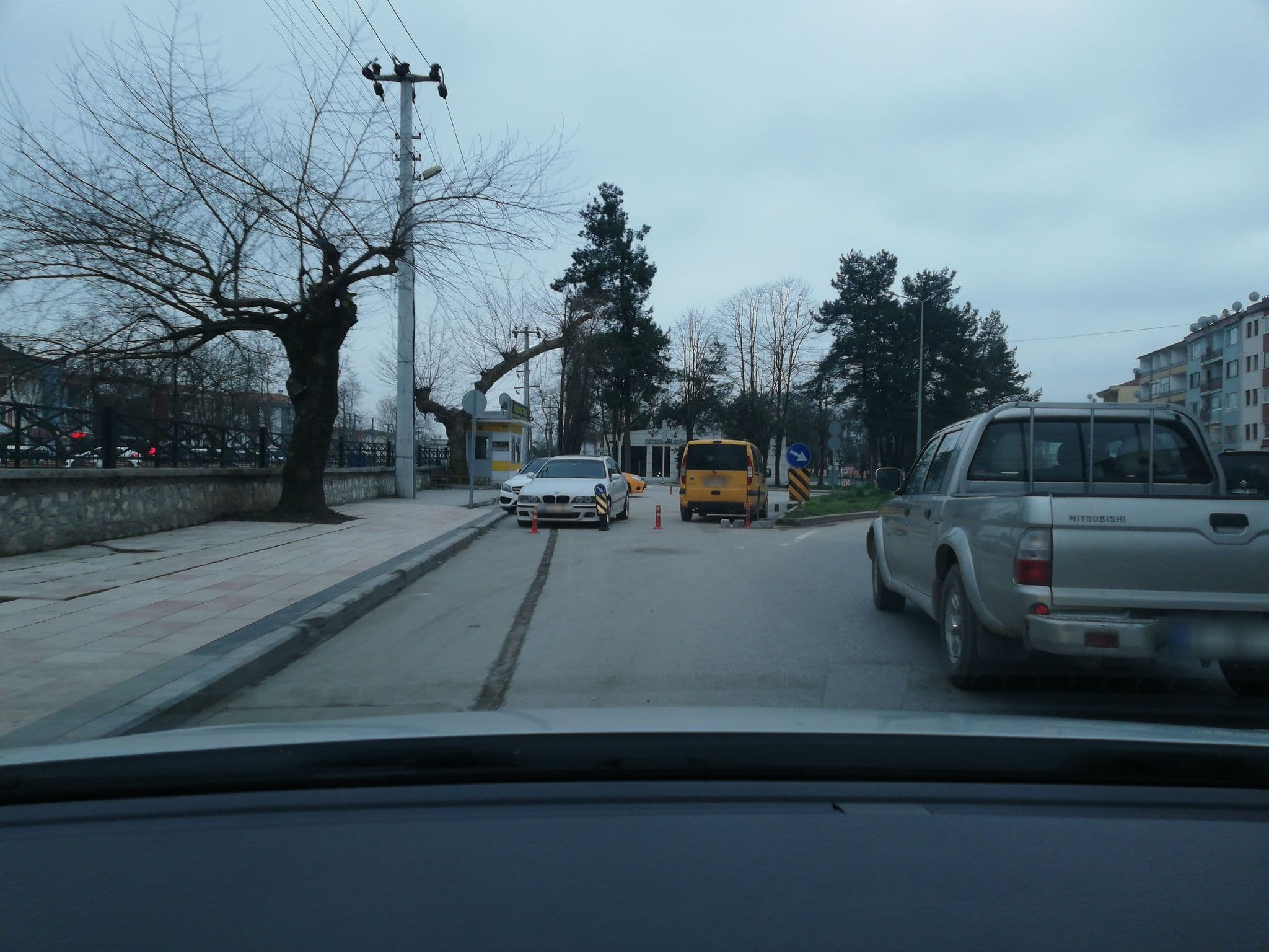 Street view near Park Otel, Düzce — © sefaonur (CC BY-SA · Mapillary)