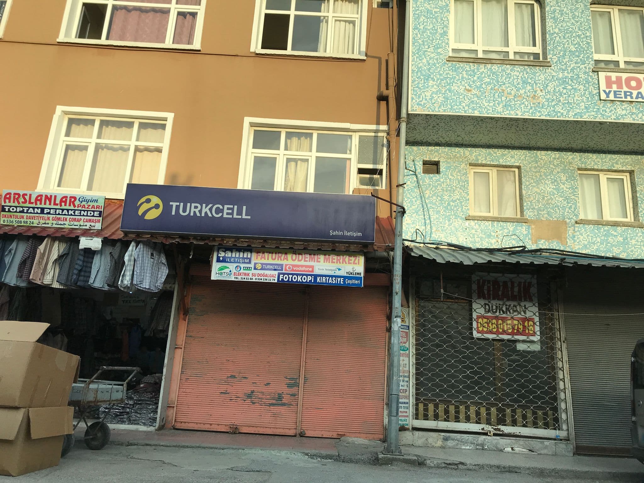 Street view near Yeral Pansiyon, Antakya — © hderinoz (CC BY-SA · Mapillary)