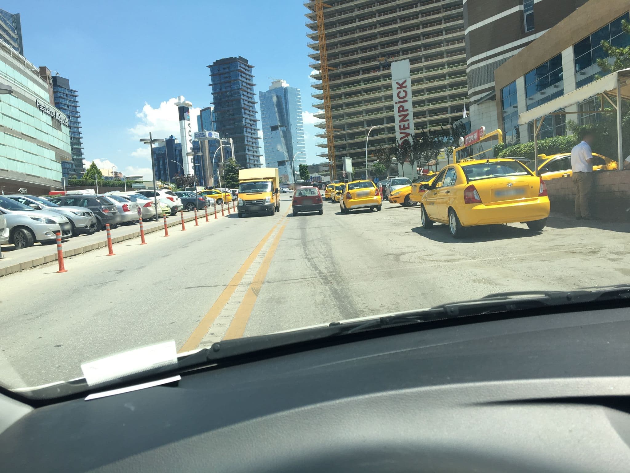 Street view near Wyndham Ankara, Mebusevleri — © melodika (CC BY-SA · Mapillary)