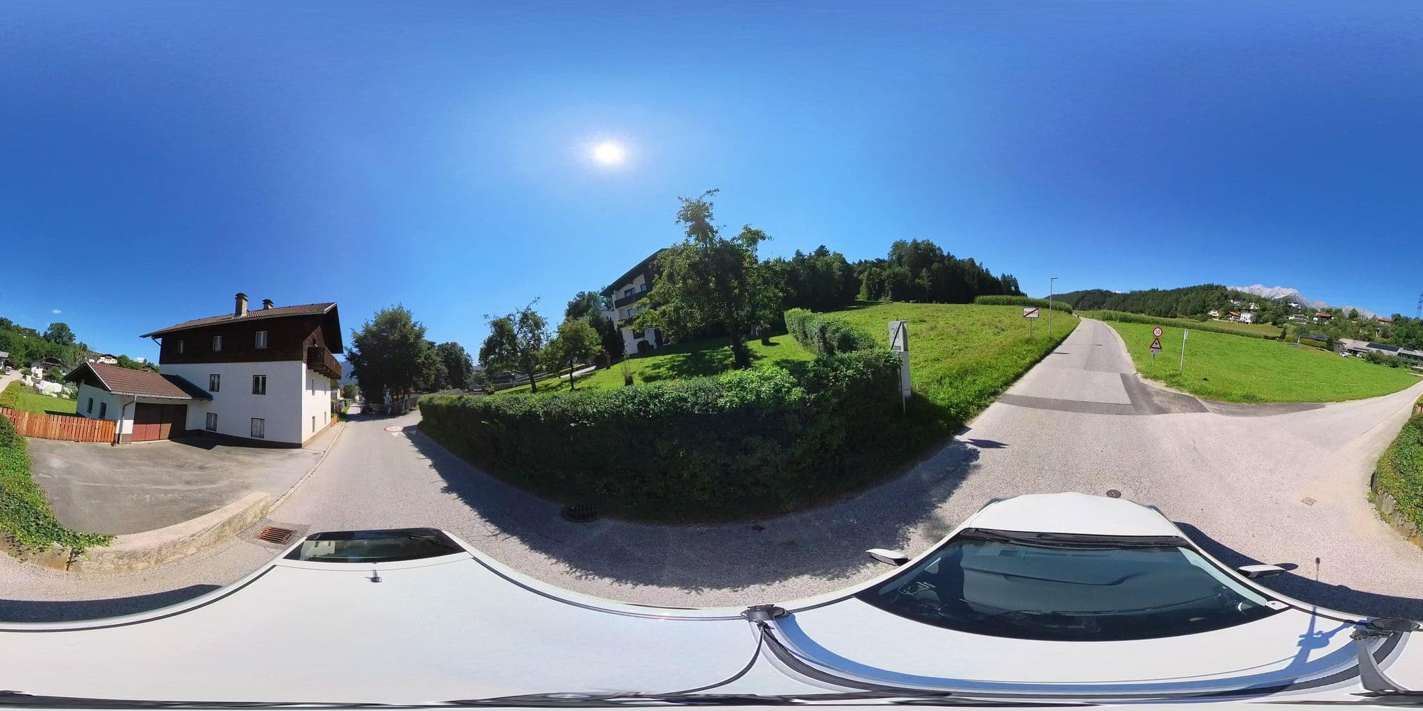 Street view near Gästehaus Bramböck, Natters — © osmplus_org (CC BY-SA · Mapillary)