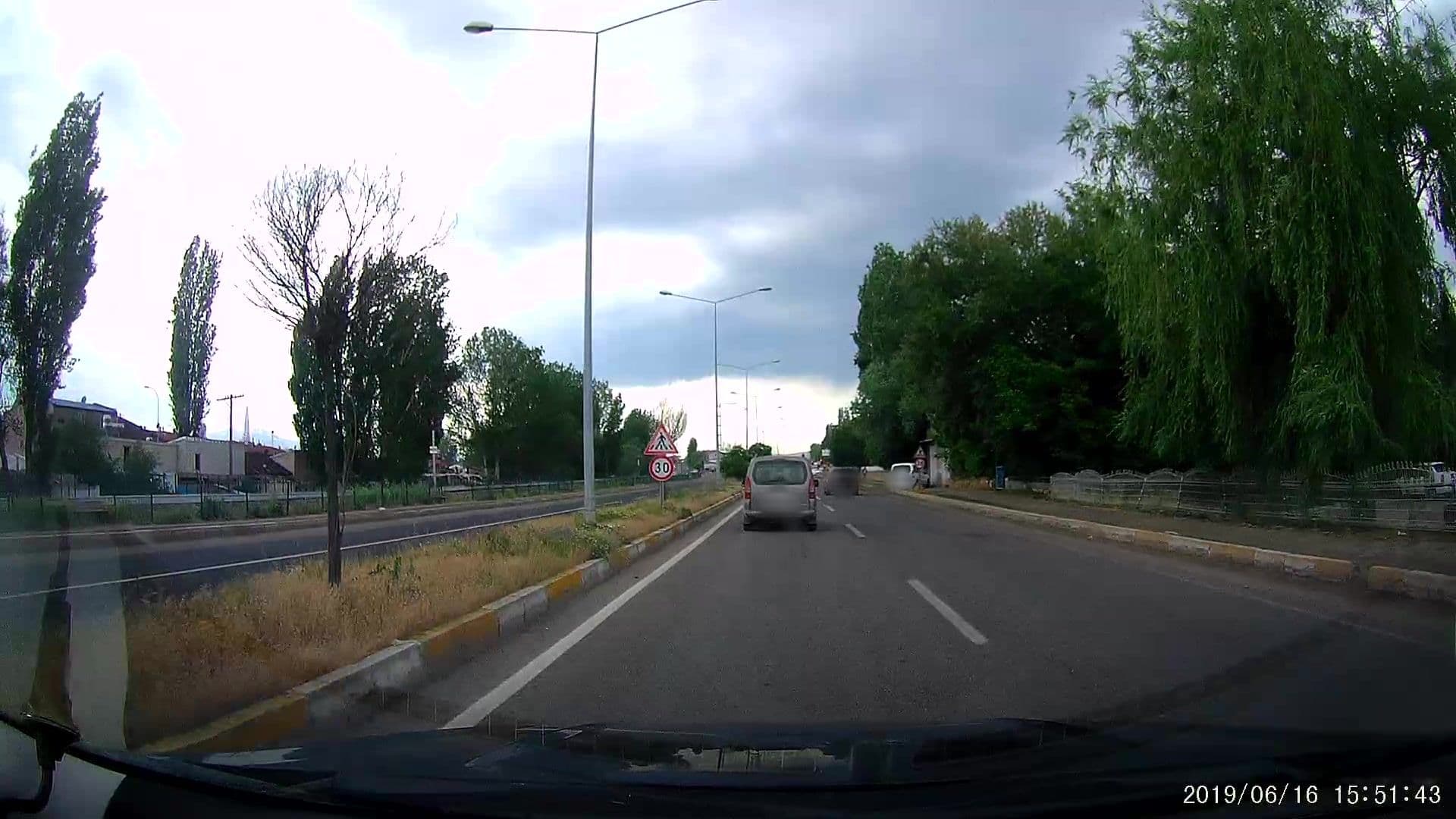 Street view near Pasinler Öğretmen Evi, Pasinler — © healixx (CC BY-SA · Mapillary)