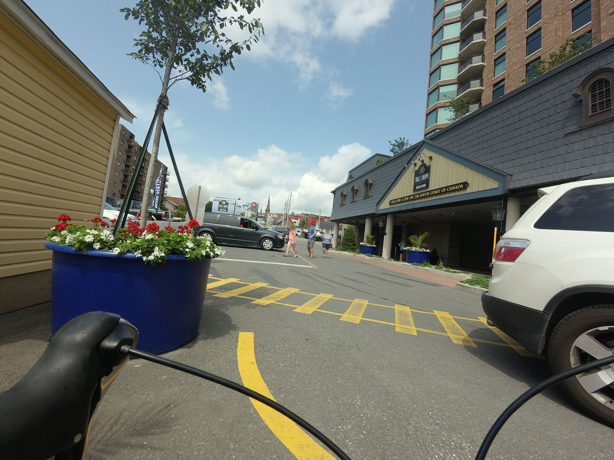 Street view near Tall Ships Landing Coastal Resort, Brockville — © hshearer (CC BY-SA · Mapillary)