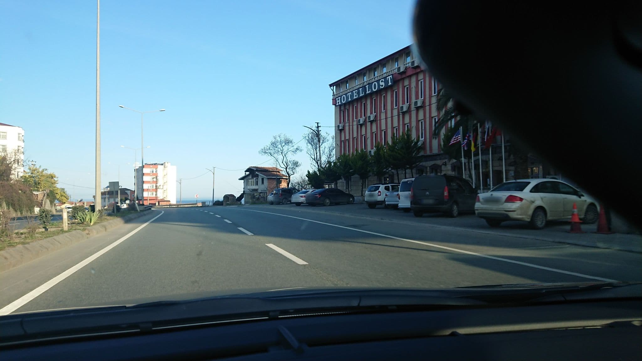Street view near Morfoz Otel, Arsin — © kubikanber (CC BY-SA · Mapillary)