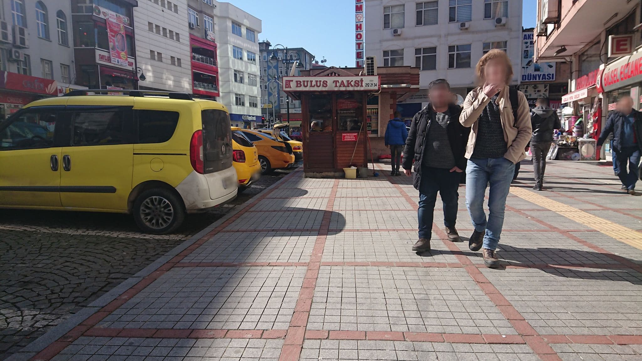 Street view near Hotel Milano, Rize — © kubikanber (CC BY-SA · Mapillary)