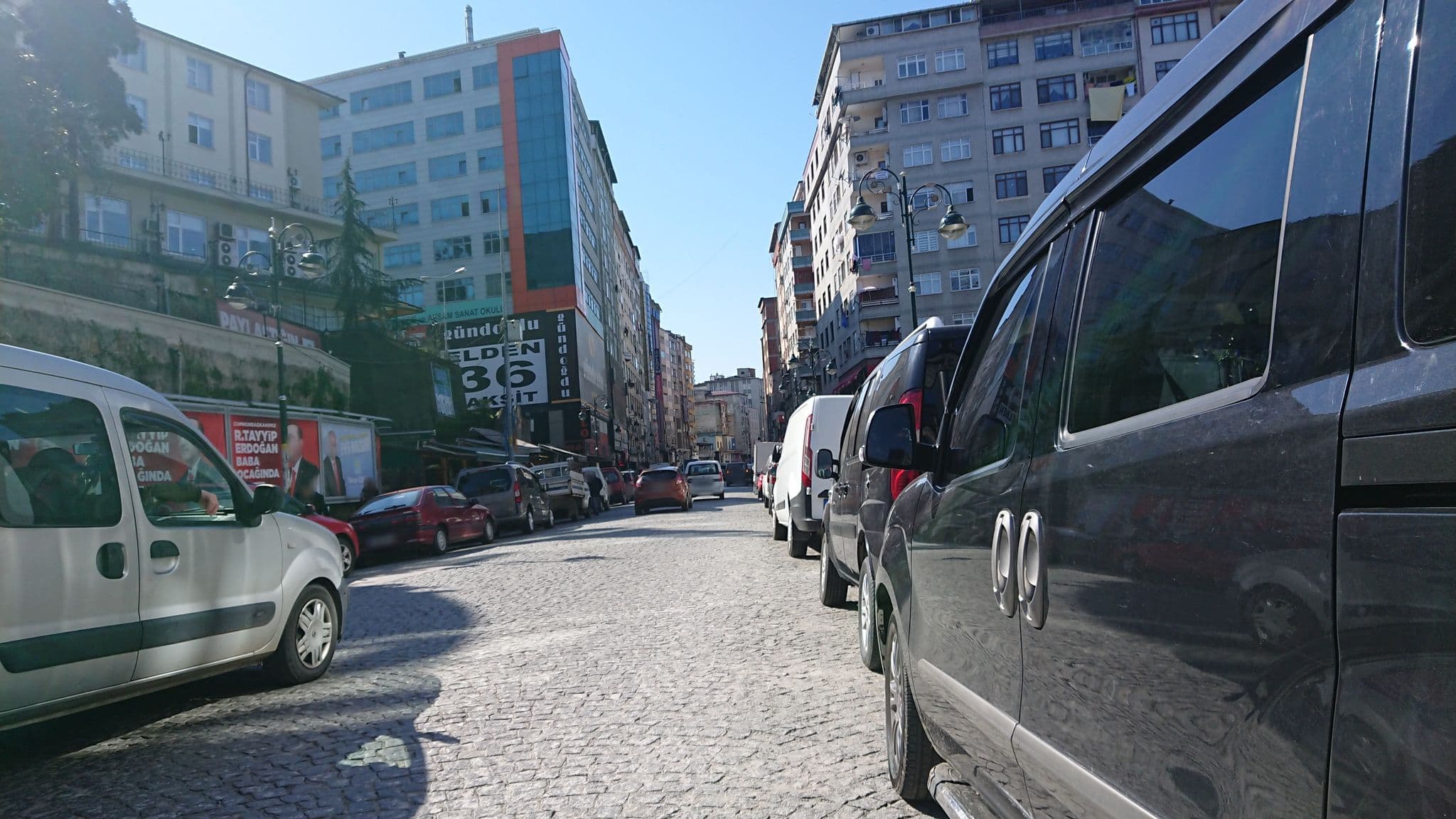 Street view near CMR Otel, Rize — © kubikanber (CC BY-SA · Mapillary)