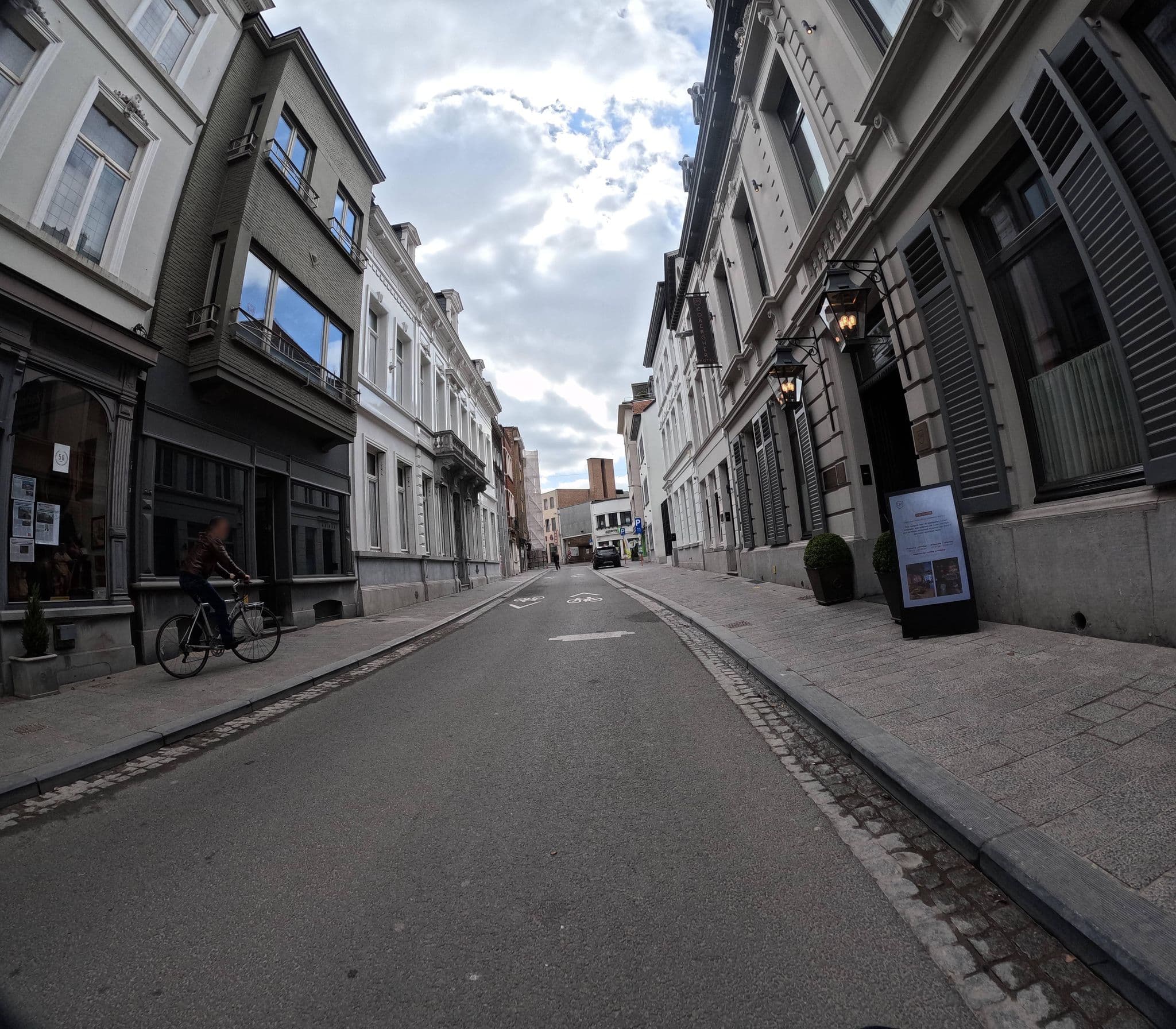 Street view near Cobergher Hotel, Kortrijk — © filipc (CC BY-SA · Mapillary)