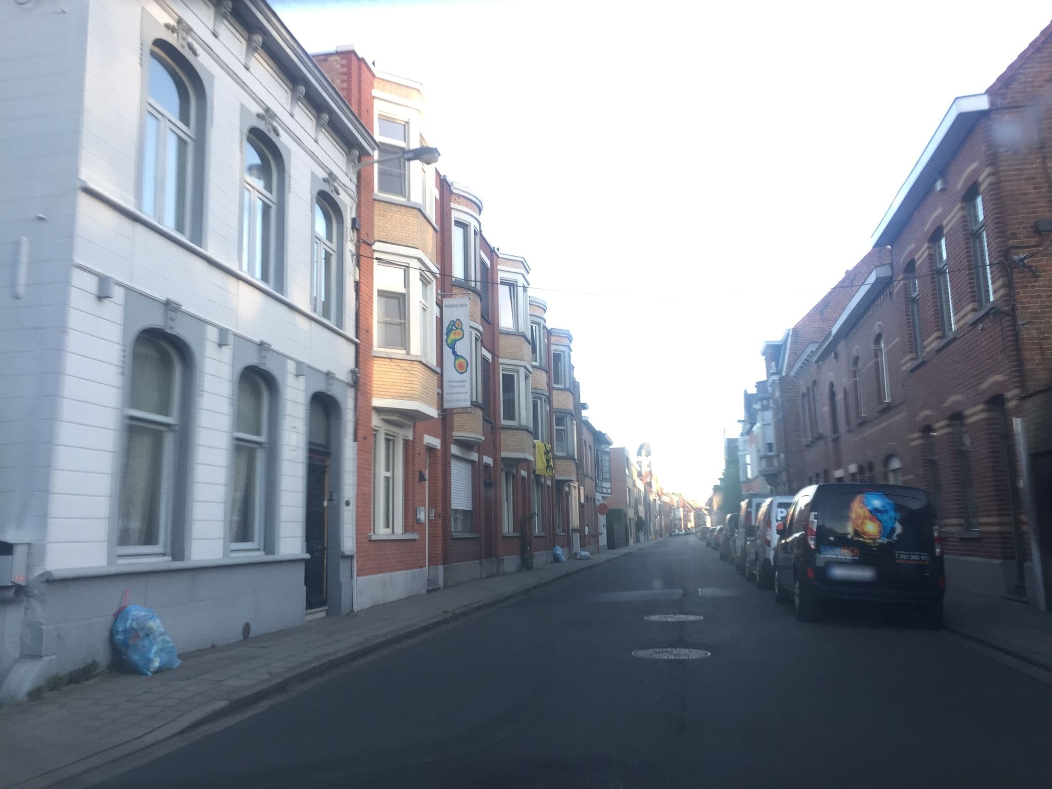 Street view near B&B Huyze Filez, Izegem — © timcouwelier (CC BY-SA · Mapillary)