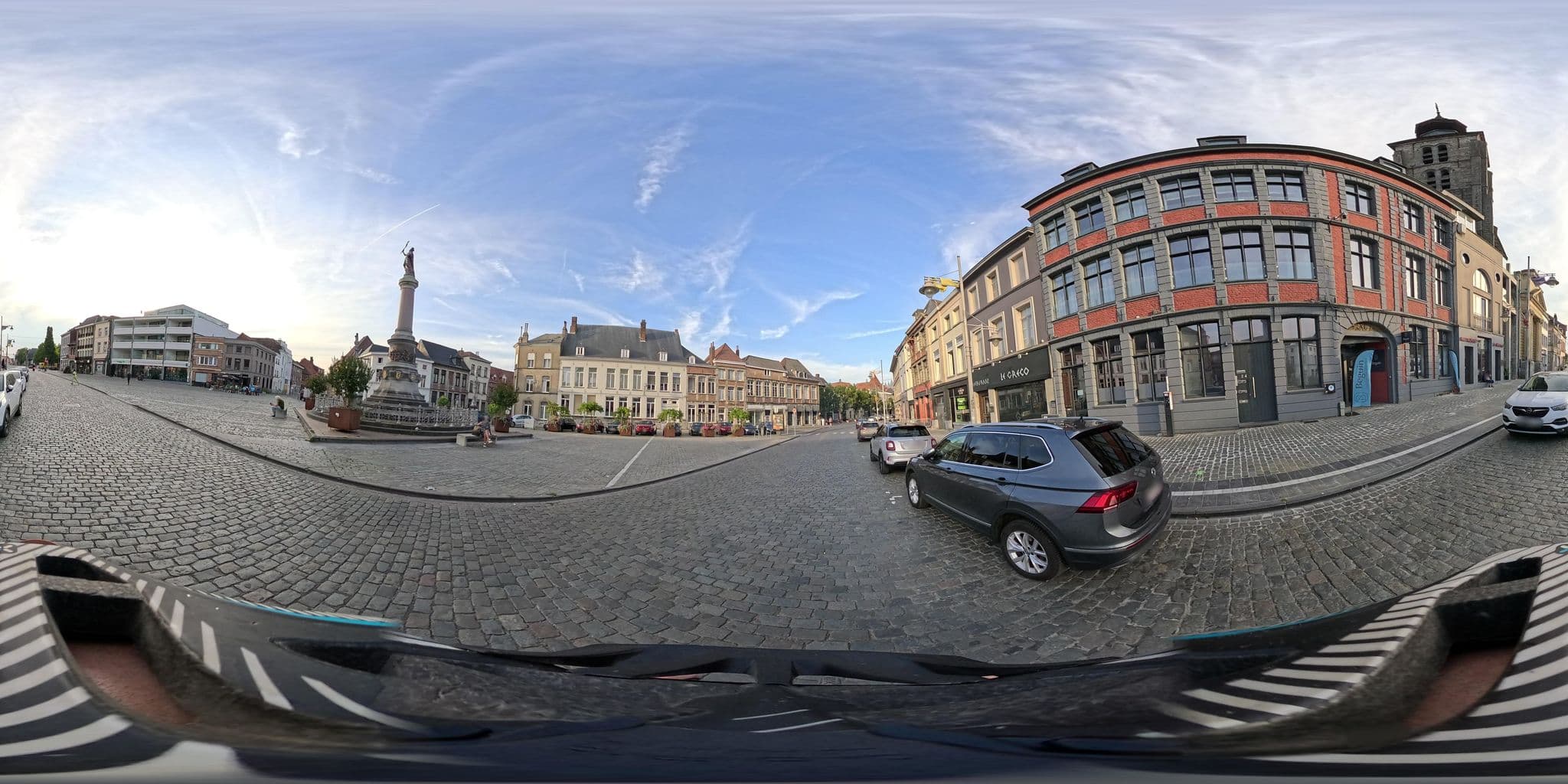 Street view near Aux Armes De Tournay, Tournai — © rmic (CC BY-SA · Mapillary)