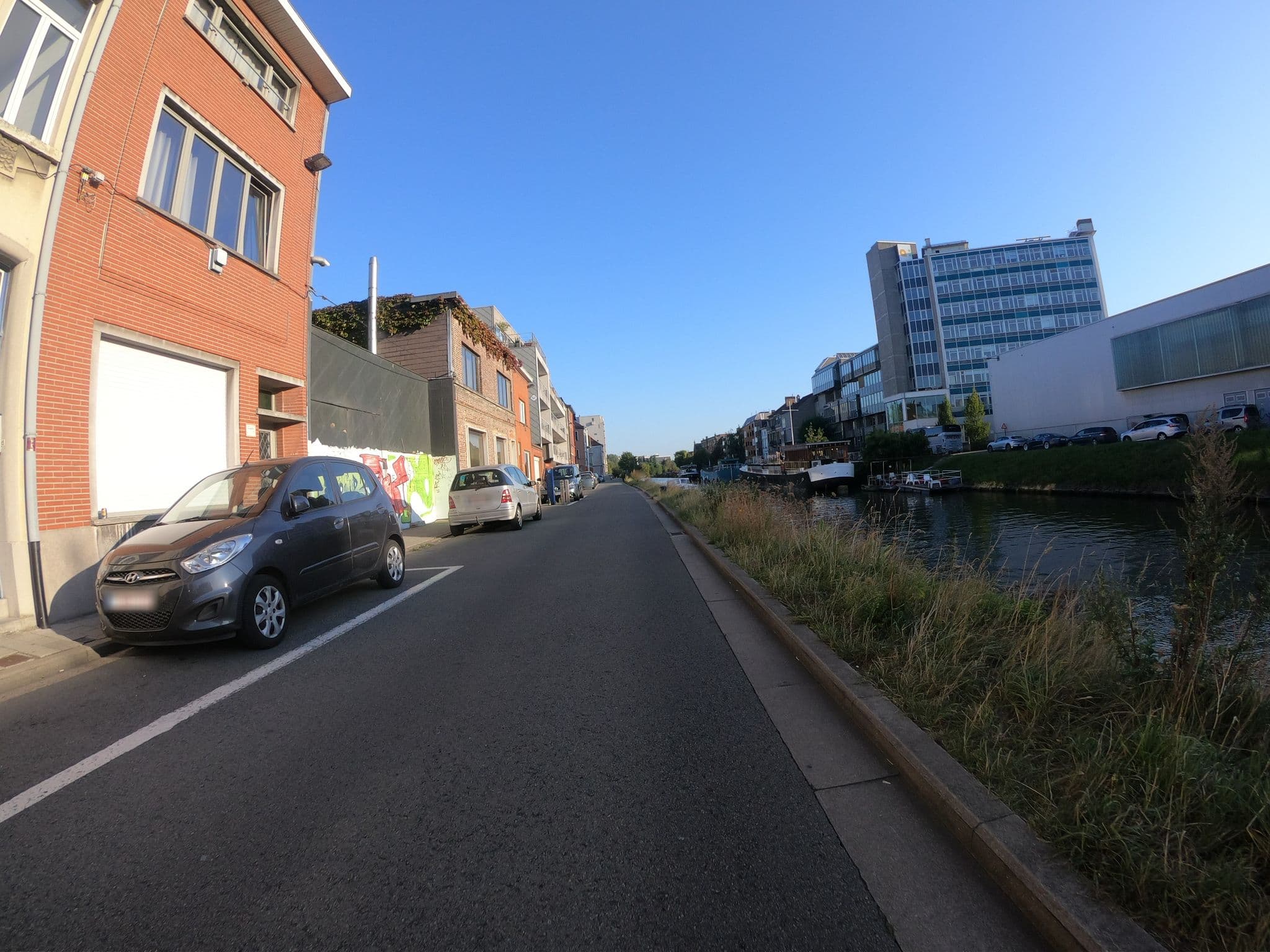 Street view near Edville Apartments, Ledeberg — © filipc (CC BY-SA · Mapillary)