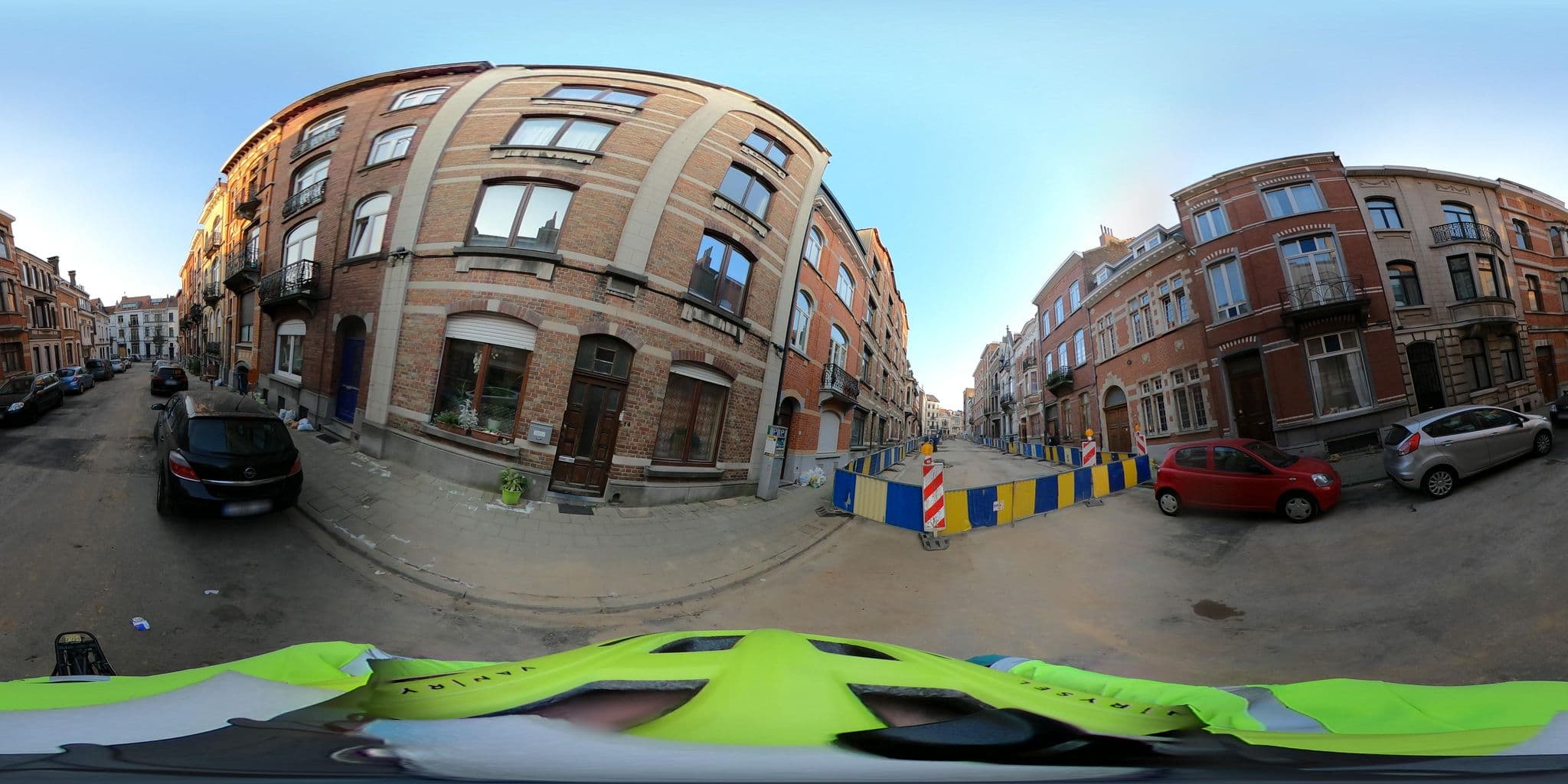 Street view near The Little Maples, Etterbeek — © Stefdegreef (CC BY-SA · Mapillary)