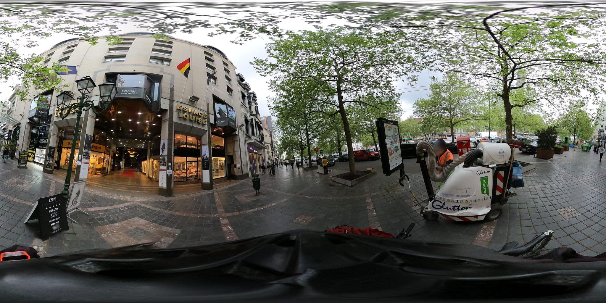 Street view near Sofitel Brussels Le Louise, Ixelles — © RaphaelPasLoin (CC BY-SA · Mapillary)