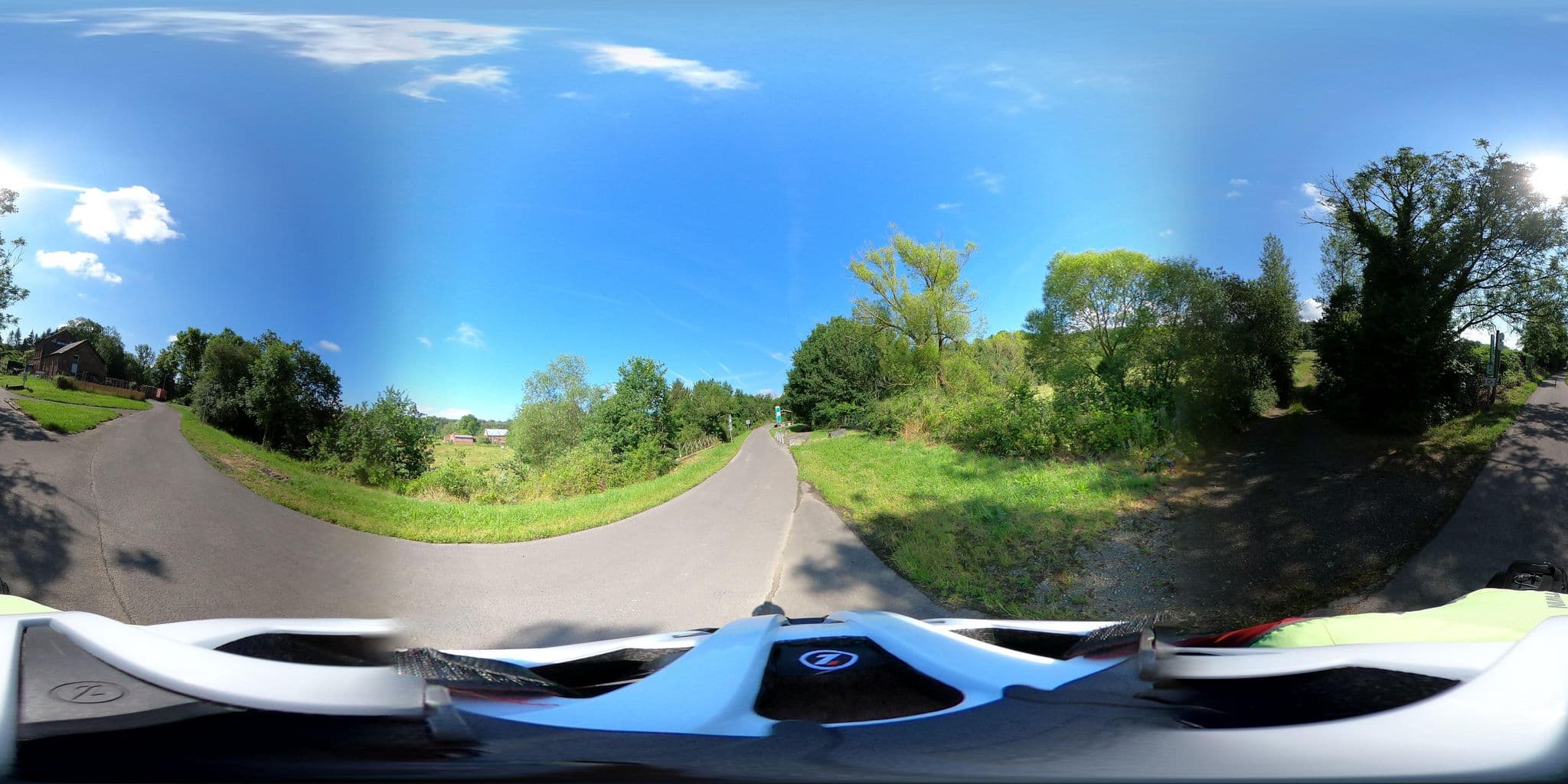 Street view near Chalet Cahier, Houyet — © Mizuna (CC BY-SA · Mapillary)