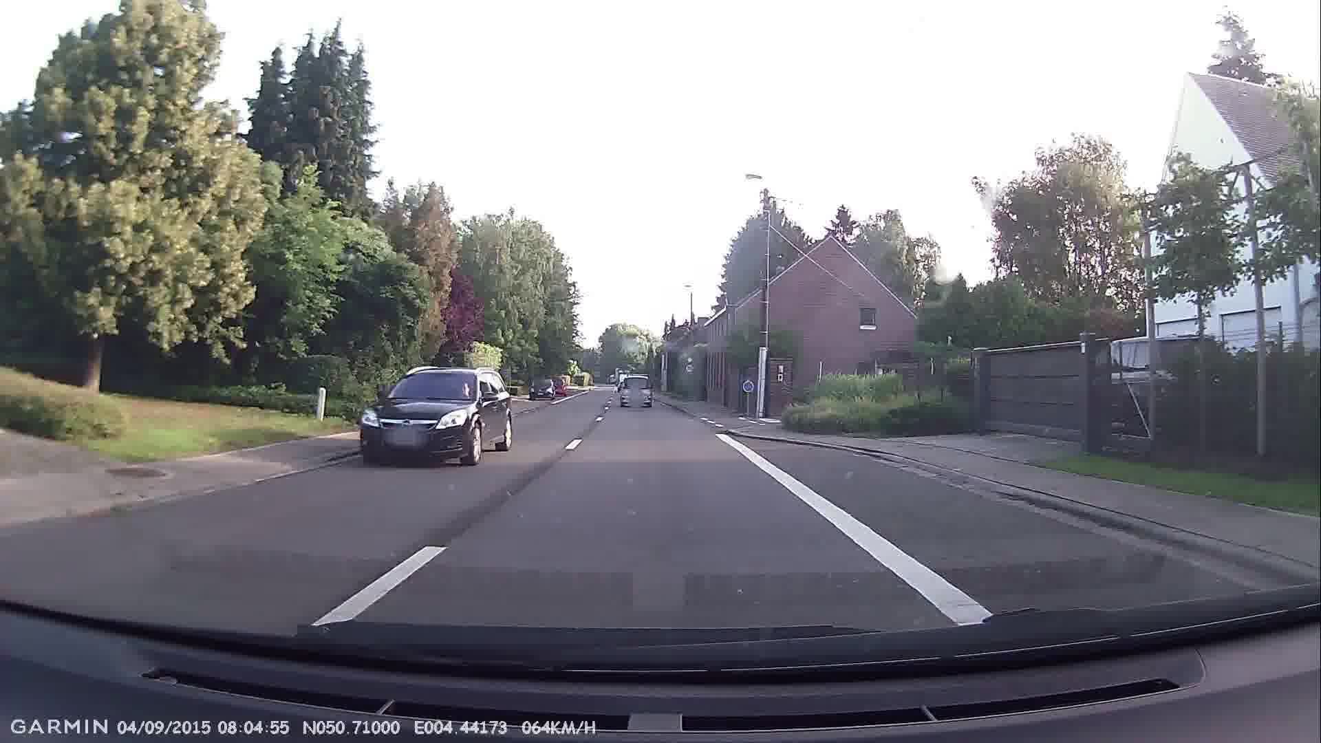 Street view near Le Vert Logis, Ohain — © tbj (CC BY-SA · Mapillary)