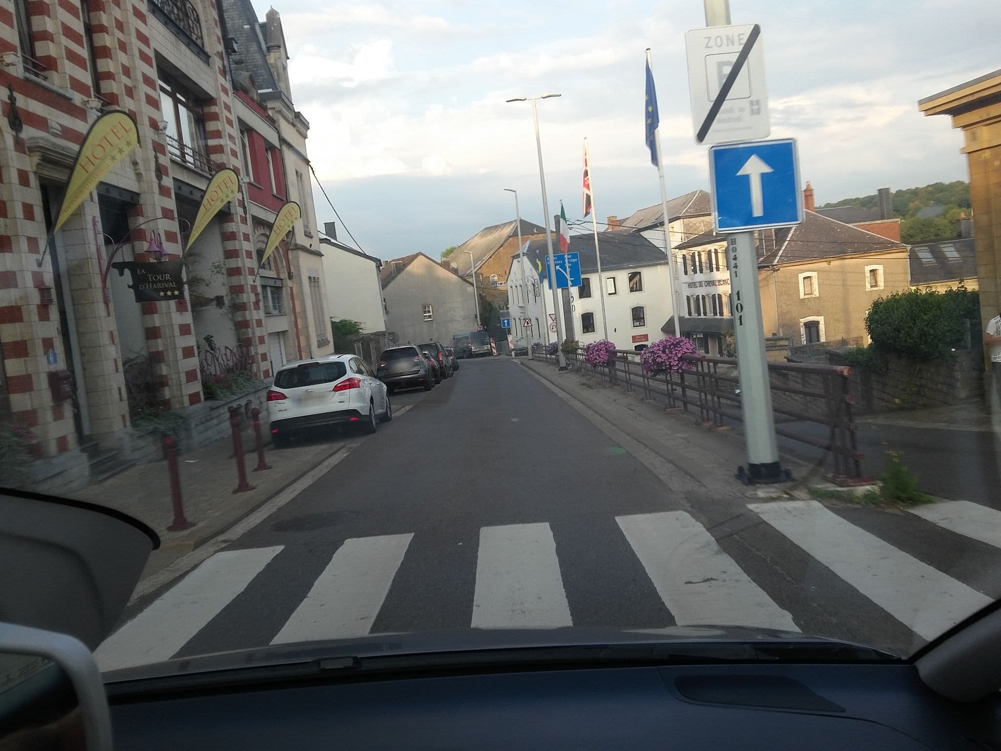 Street view near Internat Autonome De La Communaute Francaise, Virton — © foxandpotatoes (CC BY-SA · Mapillary)