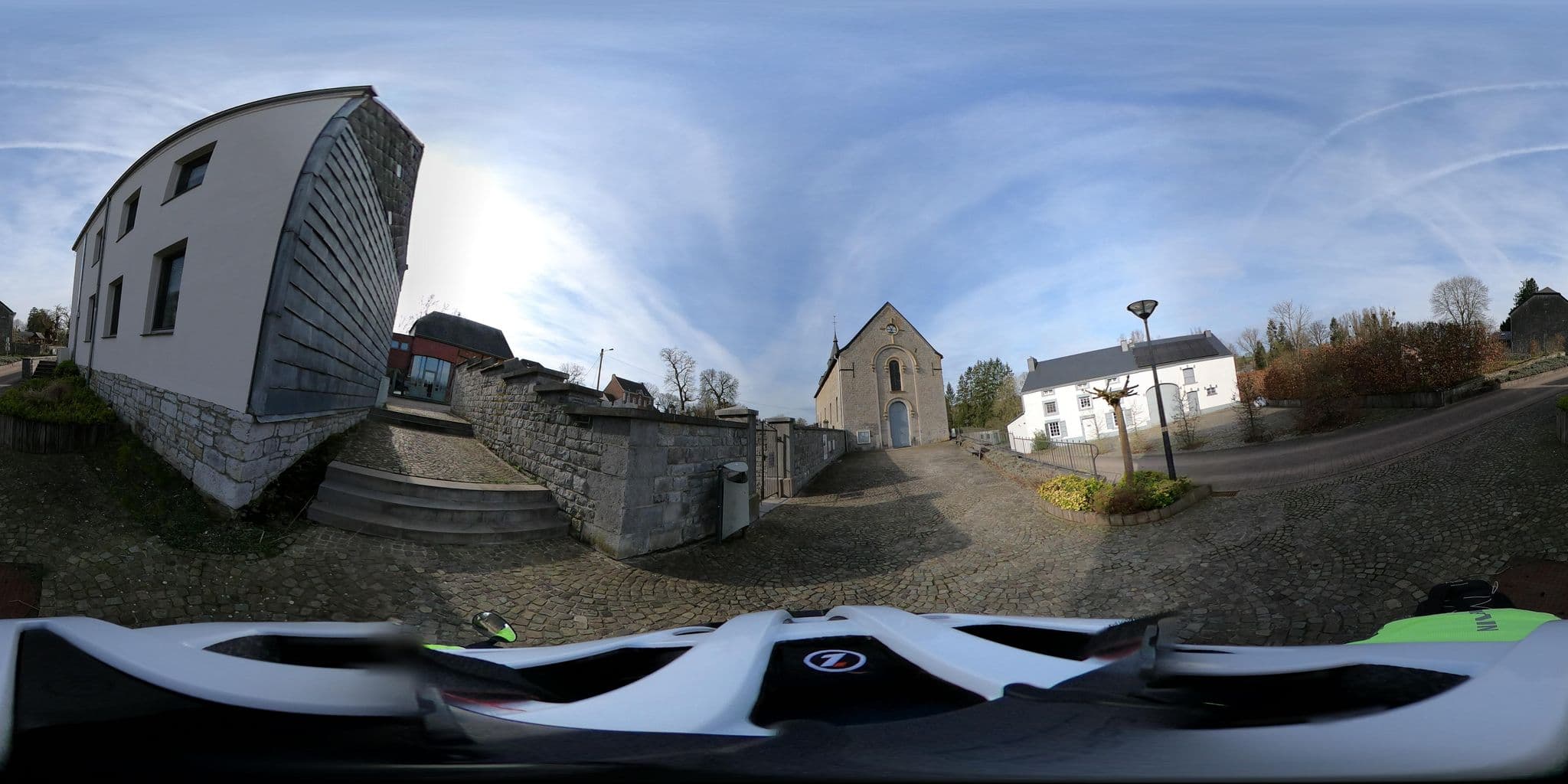 Street view near Six Pieds Sur Terre, Noiseux — © Mizuna (CC BY-SA · Mapillary)