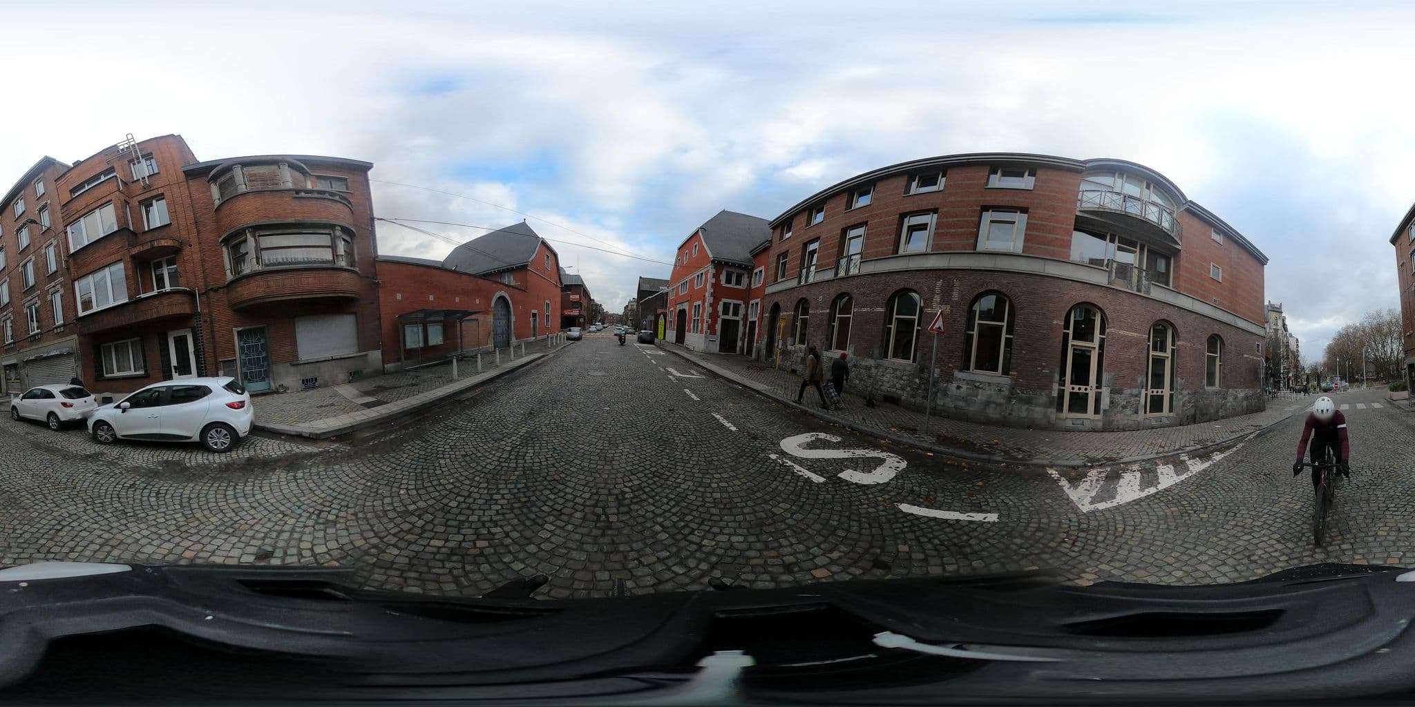 Street view near Liège Youth Hostel, Liège — © ledantec (CC BY-SA · Mapillary)