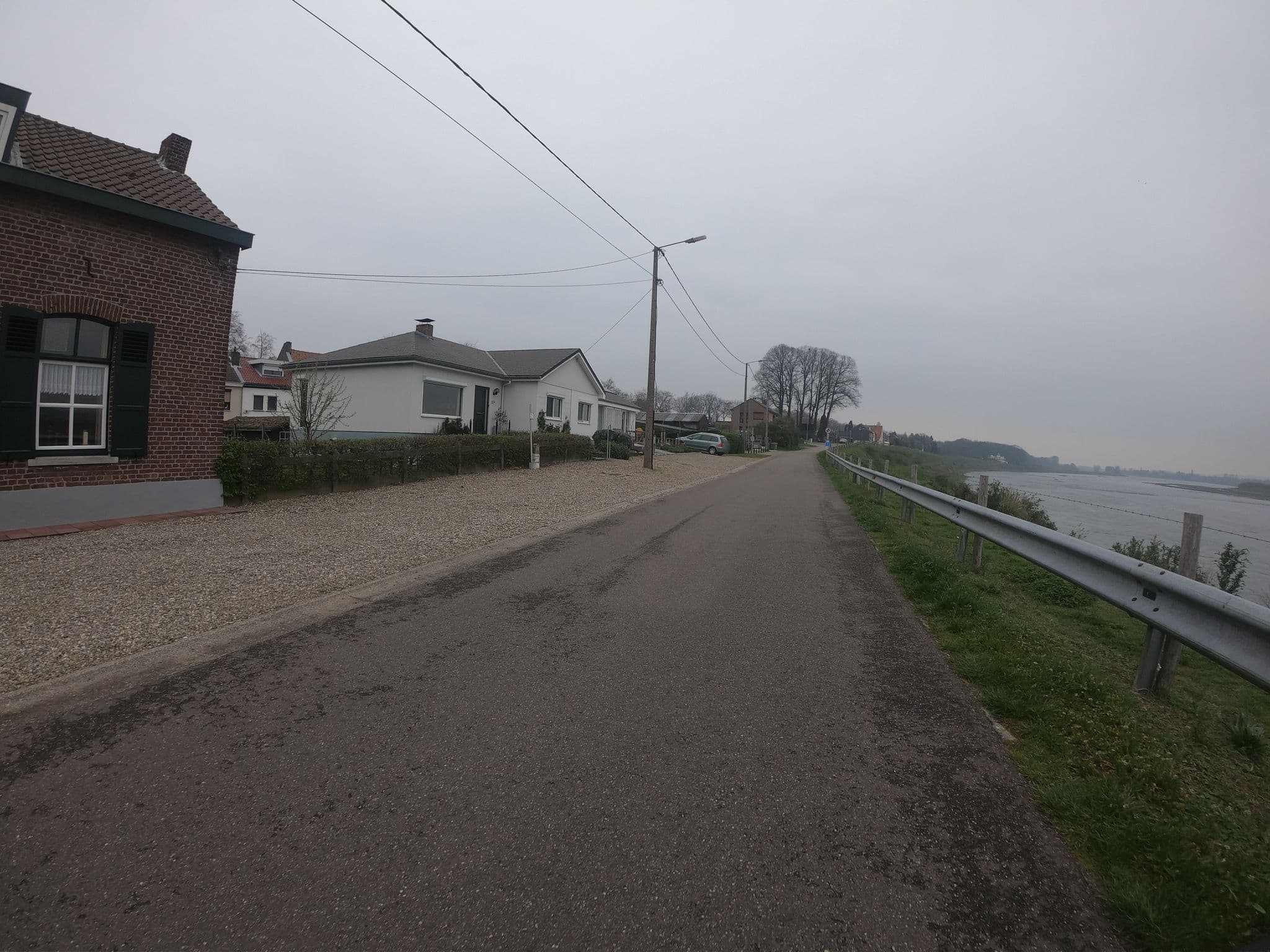 Street view near B&B Aan De Maas, Lanaken — © polyglot (CC BY-SA · Mapillary)