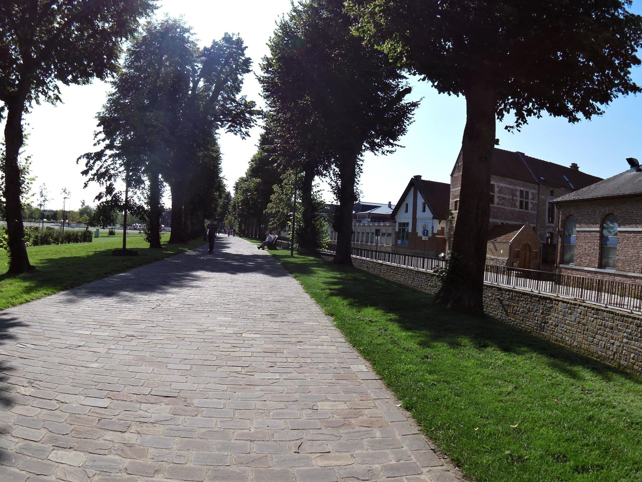 Street view near Jeugdherberg Begeinhof, Tongeren — © thierry1030 (CC BY-SA · Mapillary)