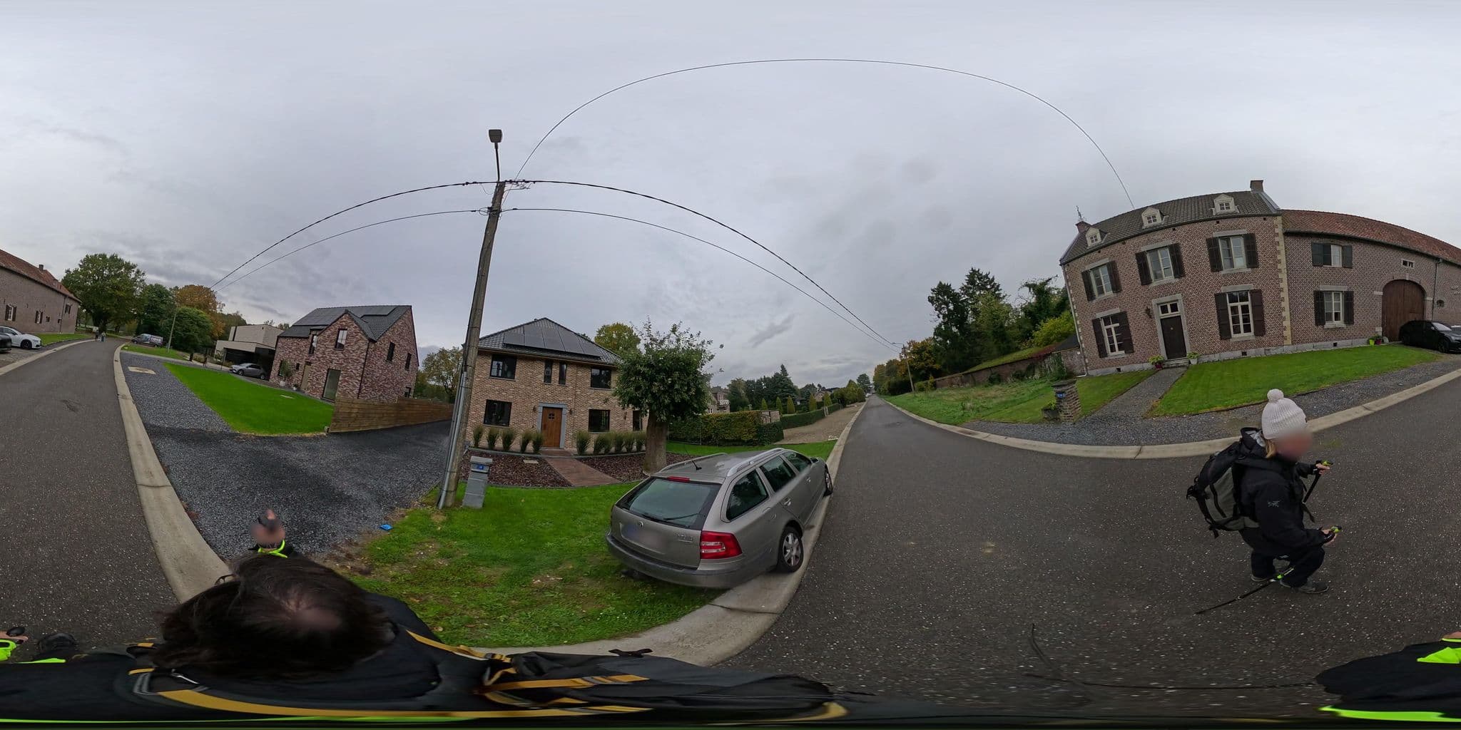 Street view near Hotel Hoeve Kiewit, Gellik — © vinisa (CC BY-SA · Mapillary)