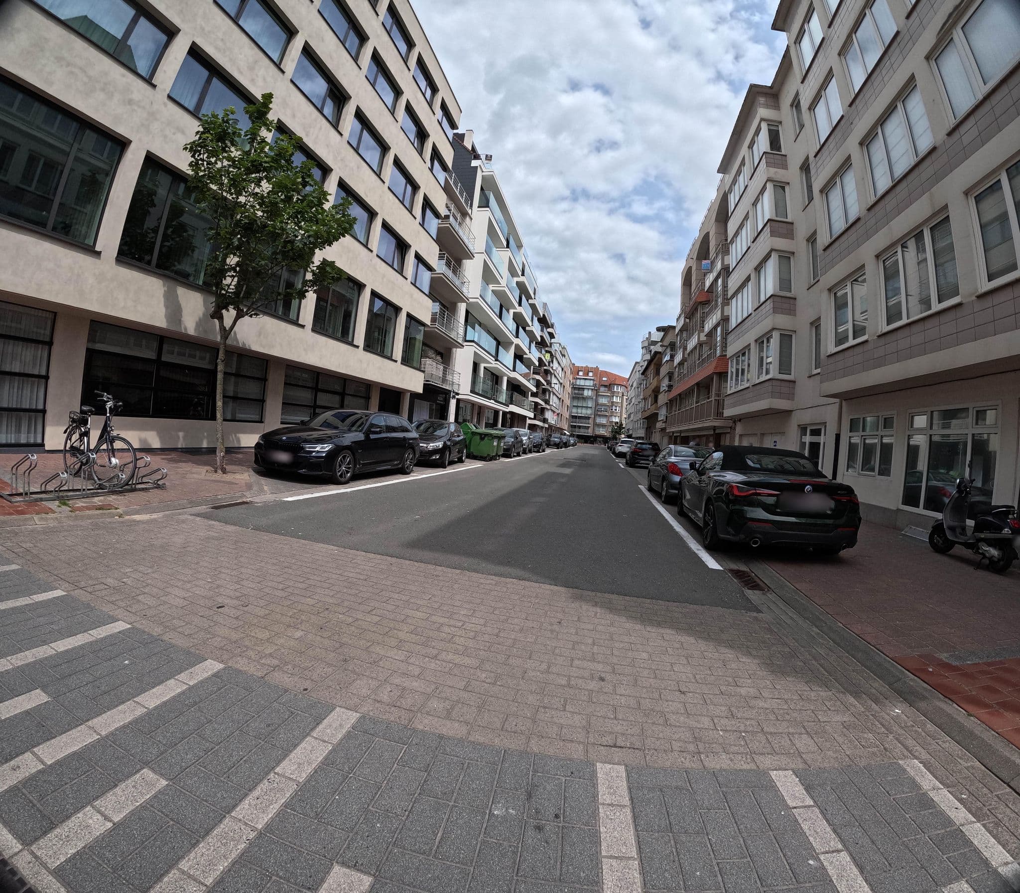 Street view near Restaurant Nelson Hotel, Knokke — © filipc (CC BY-SA · Mapillary)