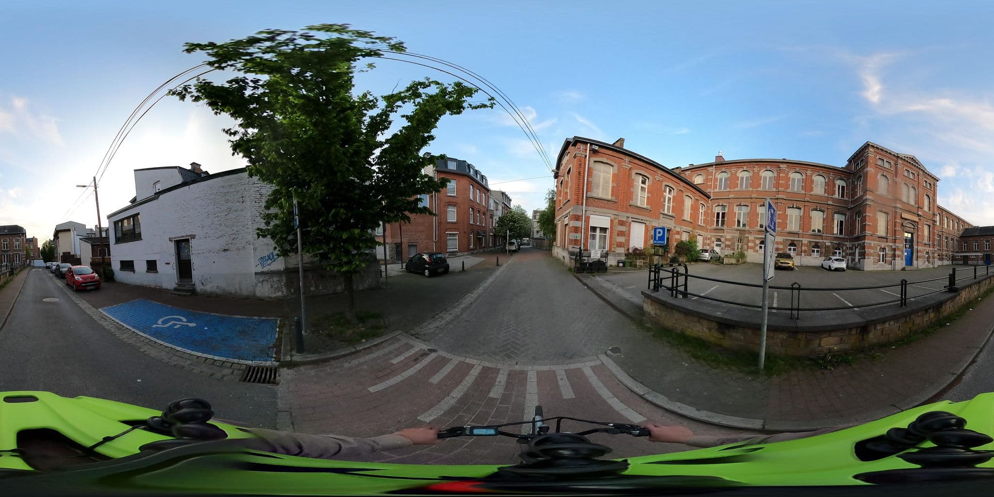 Street view near Au coeur du spa, Spa — © RRRz (CC BY-SA · Mapillary)