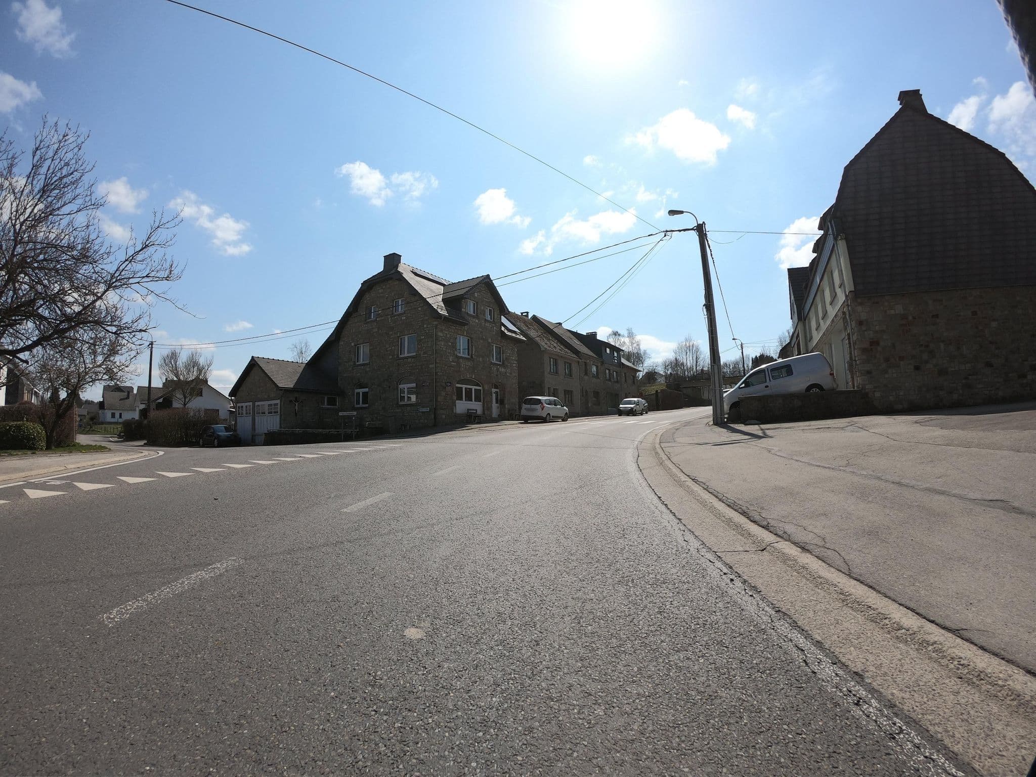 Street view near Le Castel, Waimes — © bartjakob1 (CC BY-SA · Mapillary)