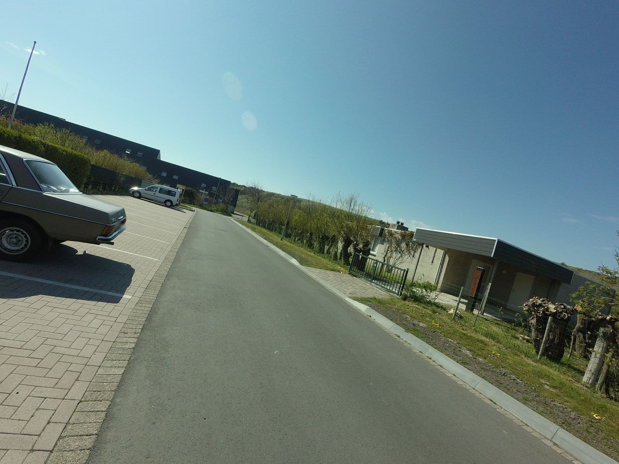 Street view near Hoverzee, Zoutelande — © madel (CC BY-SA · Mapillary)