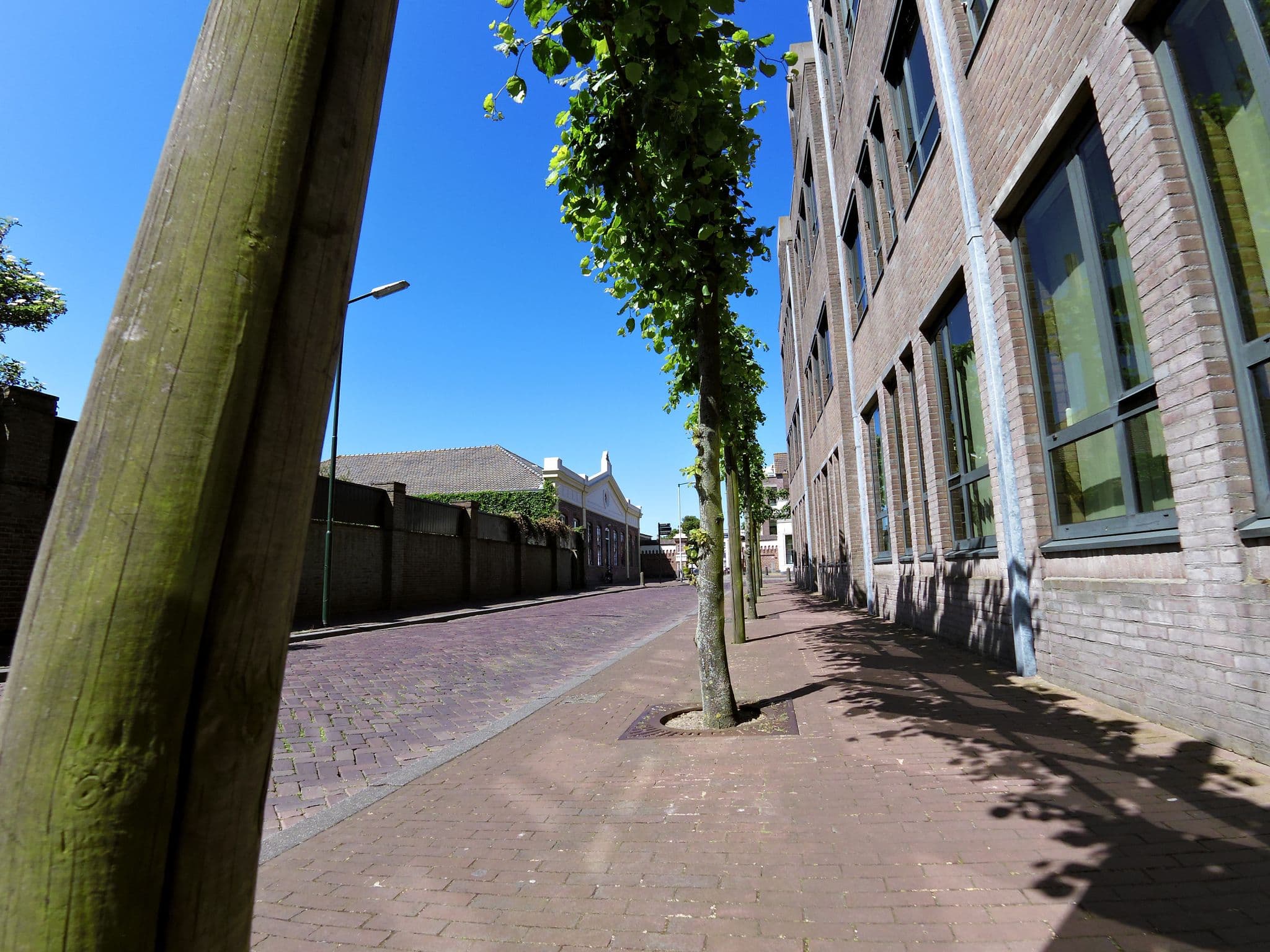 Street view near Boutique Hotel Oude Veste, Hellevoetsluis — © sander_h (CC BY-SA · Mapillary)
