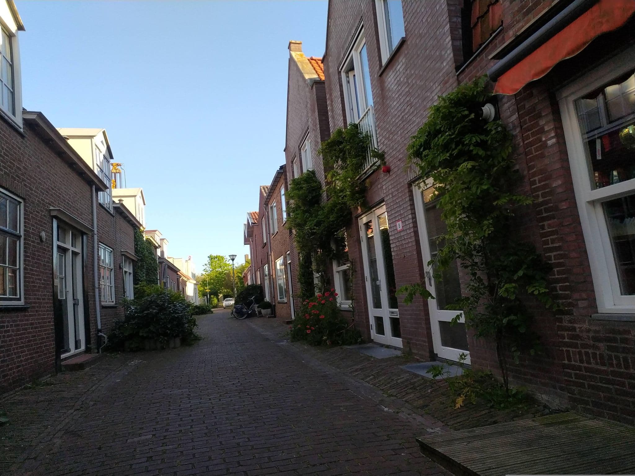 Street view near Weststraat 6a, Domburg — © steinm (CC BY-SA · Mapillary)