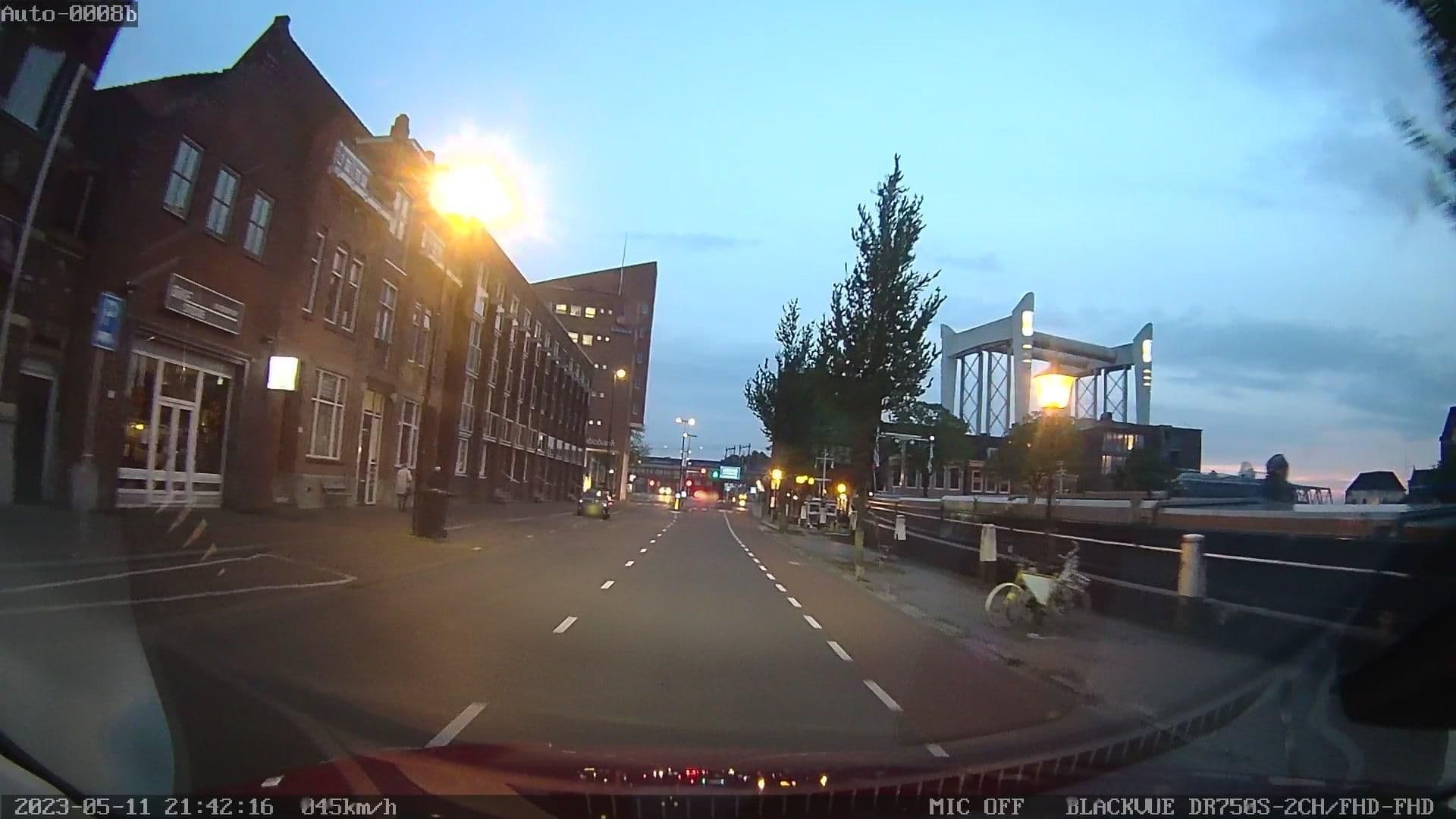 Street view near Bed And Bread Aan de Haven, Dordrecht — © rdnnk (CC BY-SA · Mapillary)