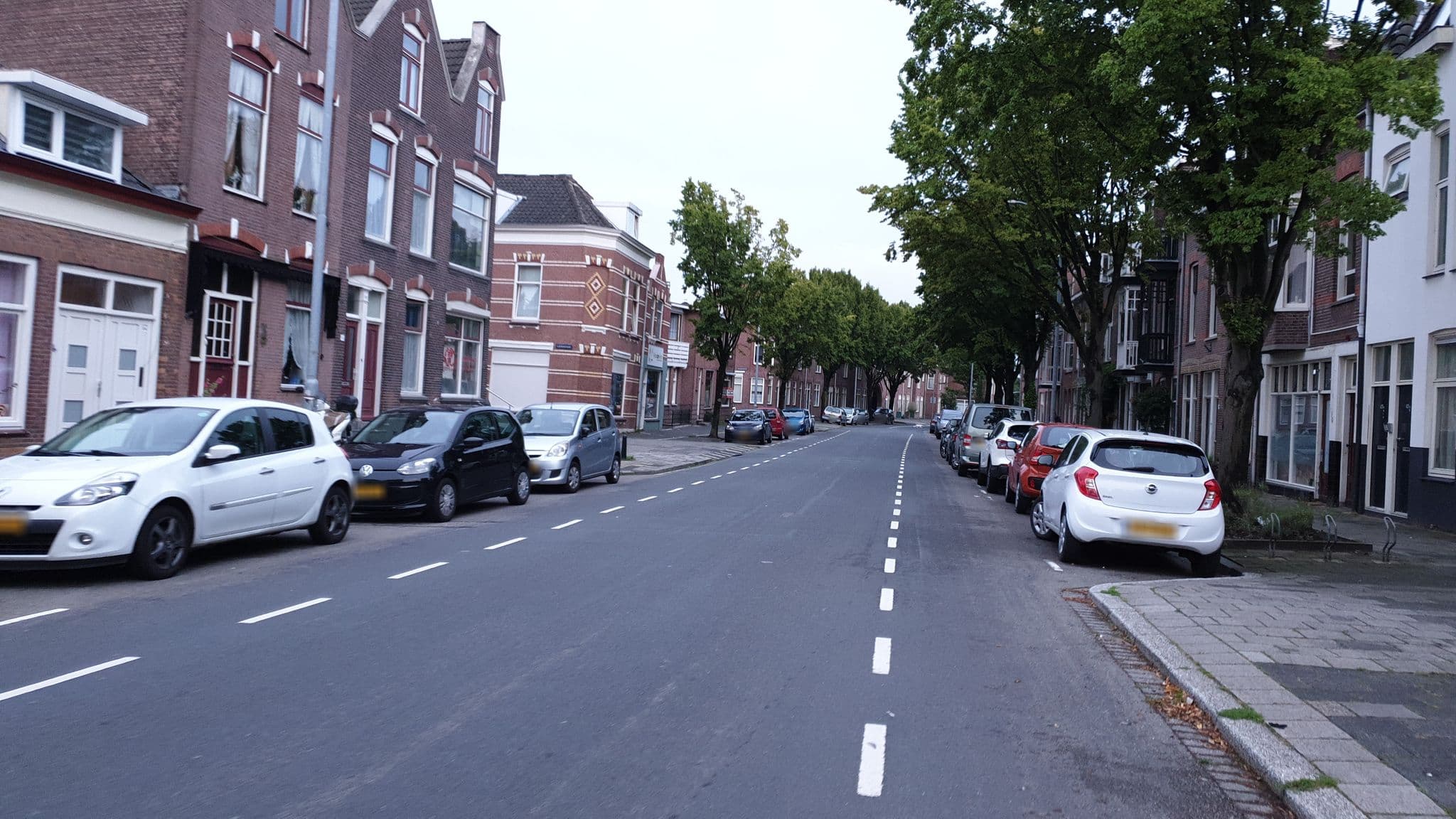Street view near op ut hoekie - B&B, Dordrecht — © esmerboy (CC BY-SA · Mapillary)
