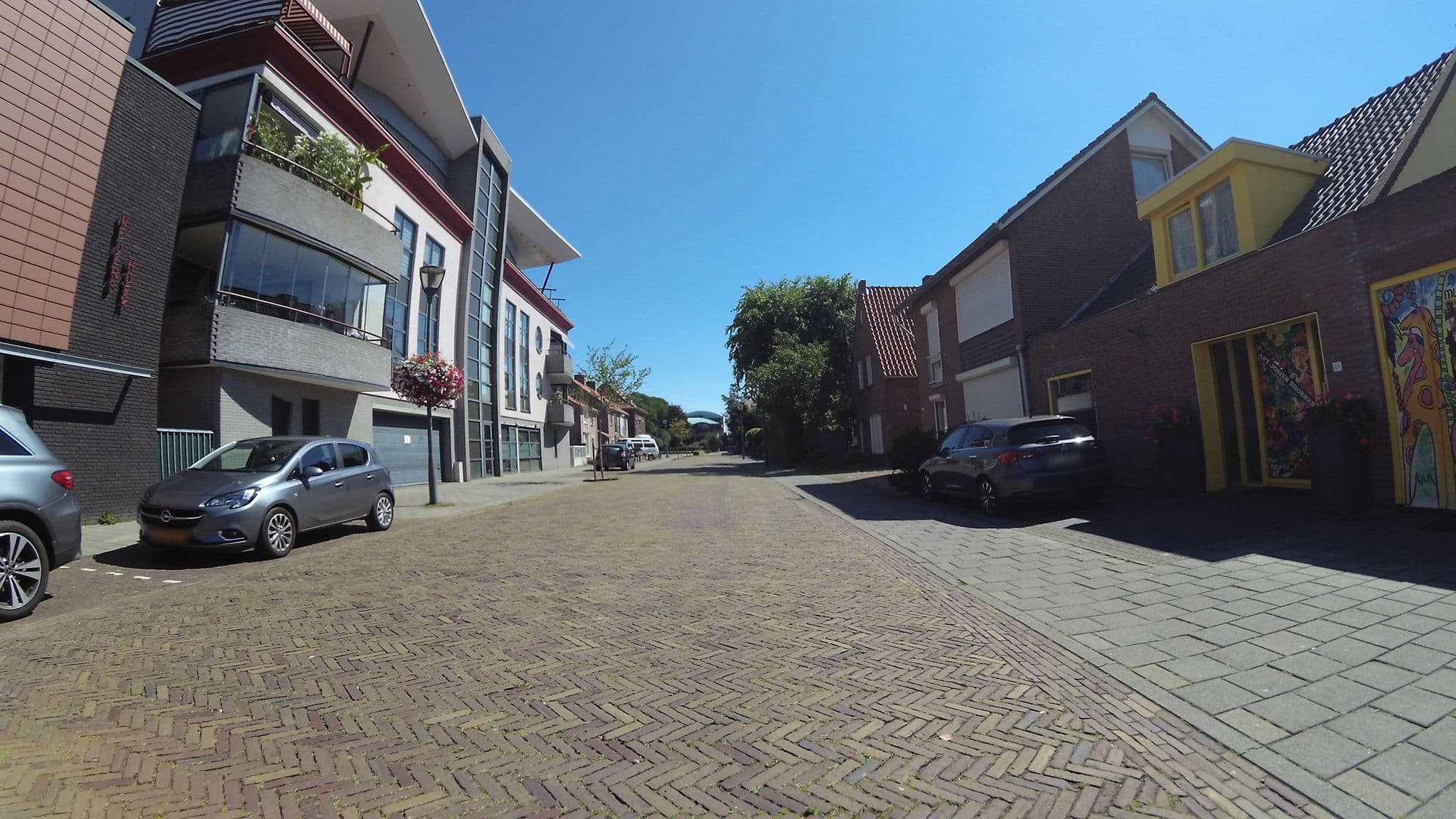 Street view near Slapen met Kunst, Waalwijk — © teddy73 (CC BY-SA · Mapillary)