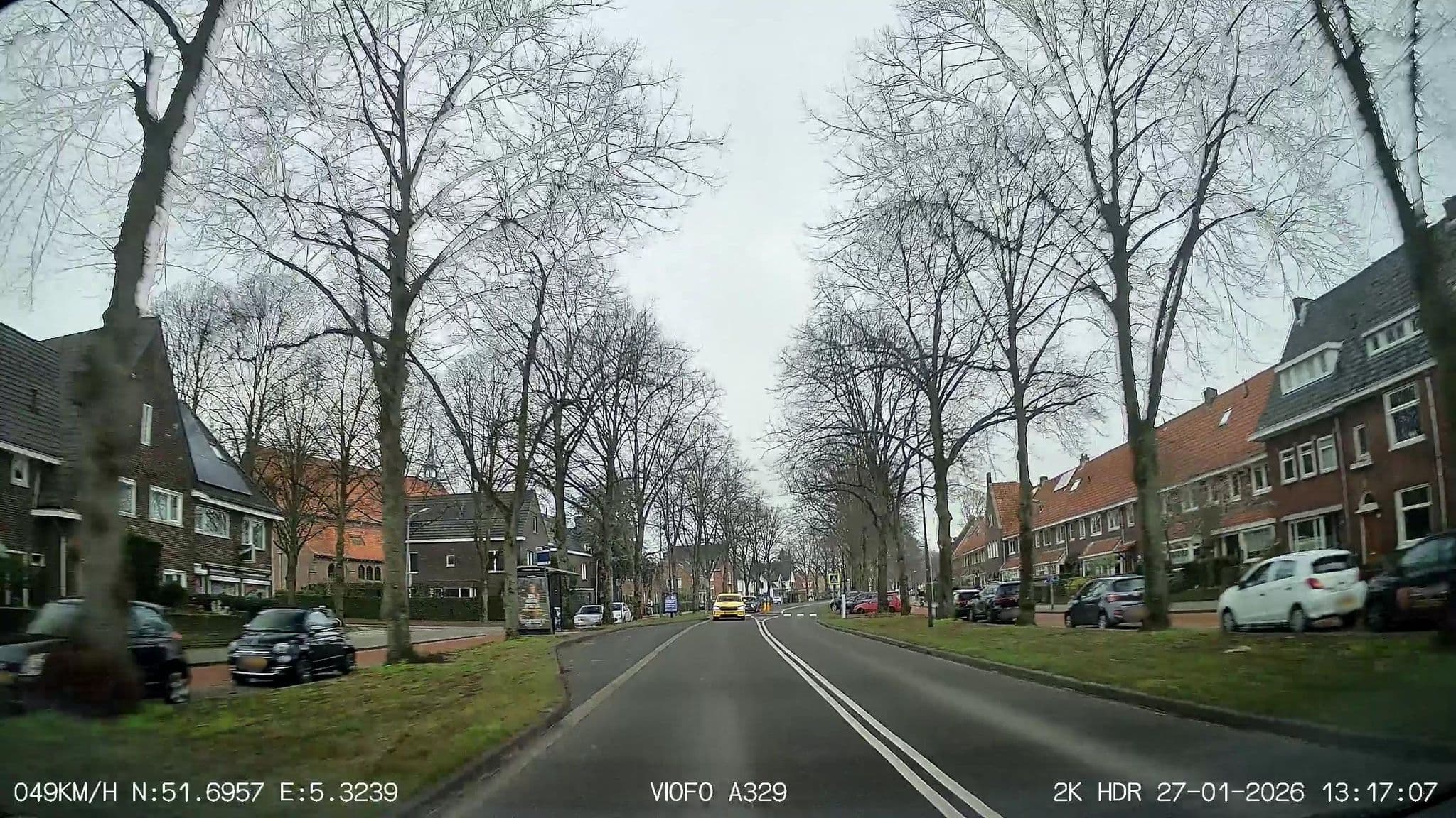 Street view near B&B Graaf van Den Bosch, 's-Hertogenbosch — © thewizard (CC BY-SA · Mapillary)