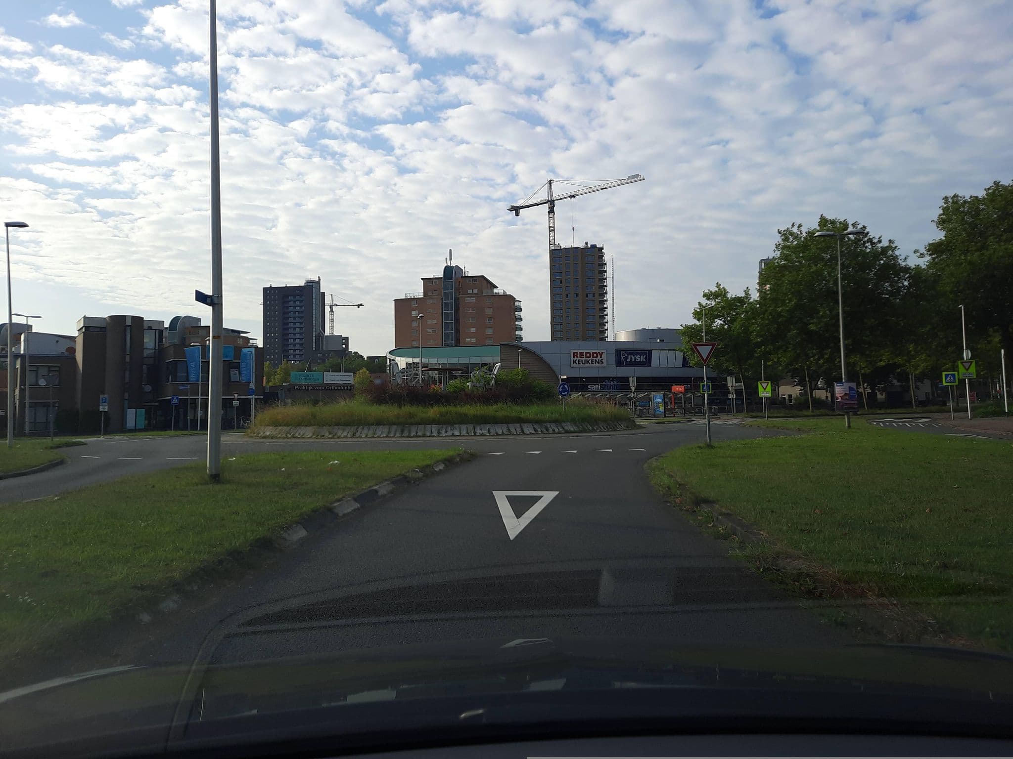 Street view near De Sniep, Zoetermeer — © Lowiekse (CC BY-SA · Mapillary)