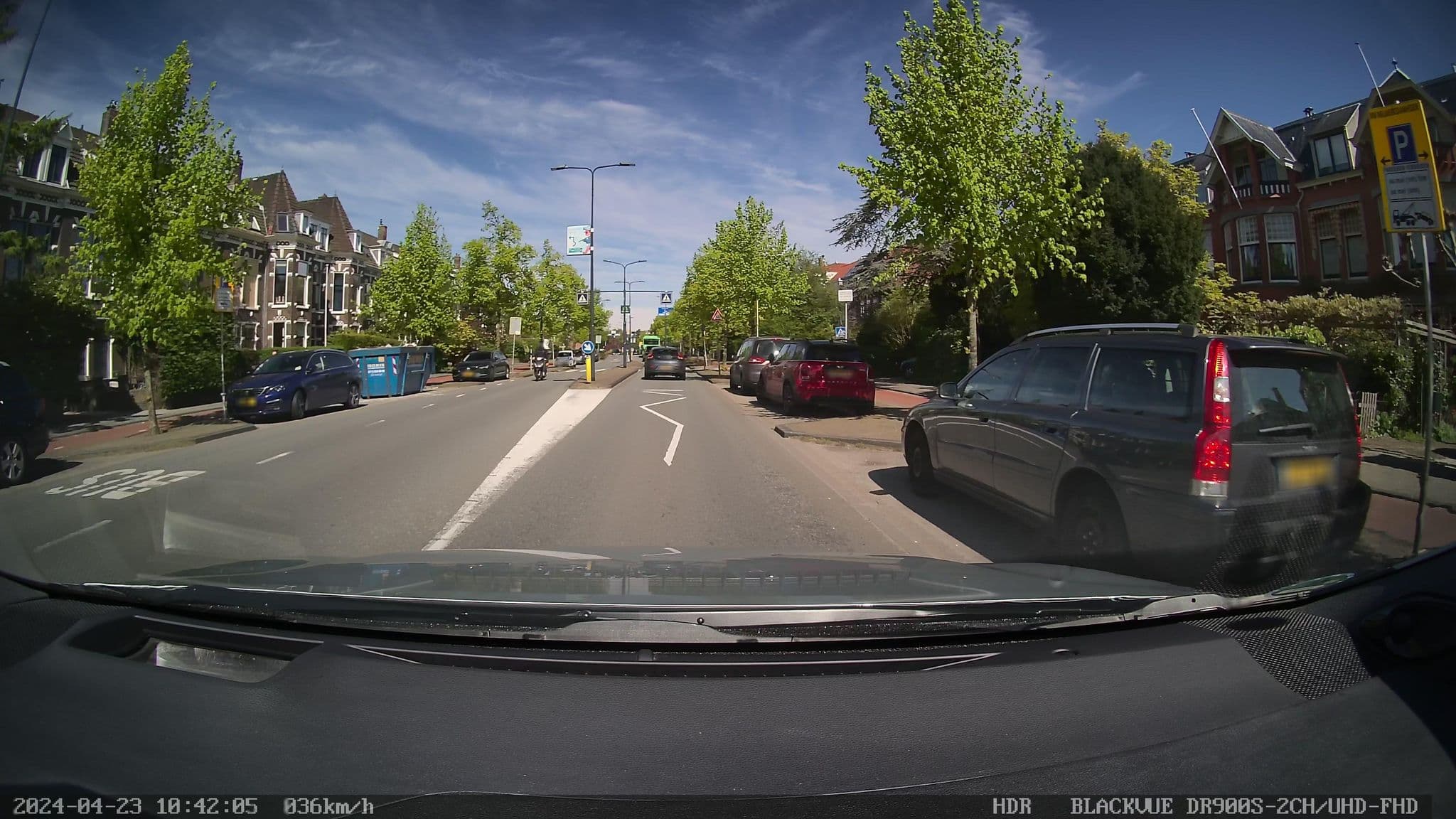 Street view near Marienpoel Hotel Leiden, Oegstgeest — © madel (CC BY-SA · Mapillary)
