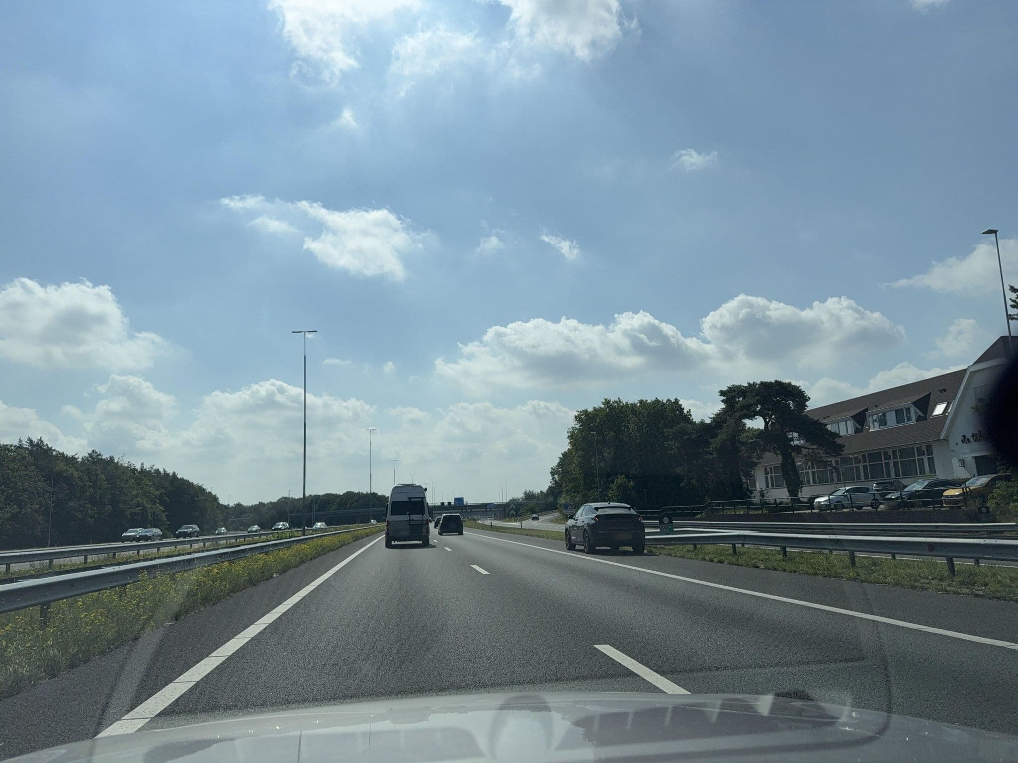 Street view near Van der Valk Hotel Hilversum - De Witte Bergen, Laren — © ottor (CC BY-SA · Mapillary)