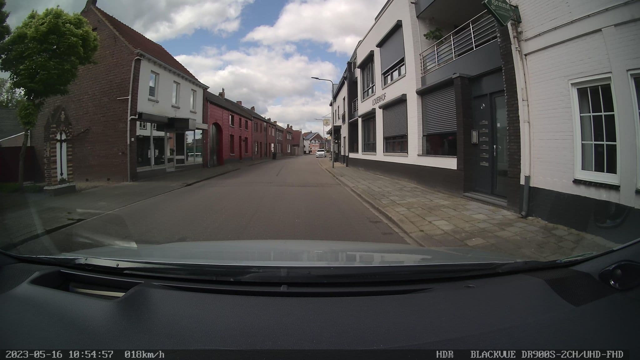 Street view near B&B Sjloape Biej De Slèchter, Heide — © madel (CC BY-SA · Mapillary)
