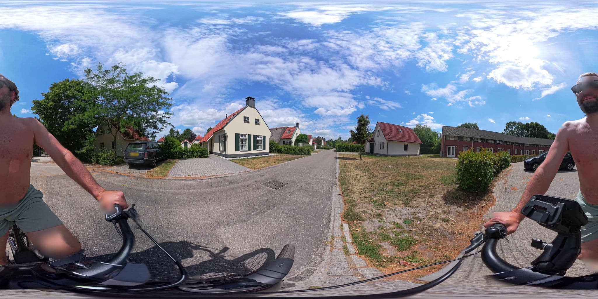 Street view near de schatberg bungalow 23, Grashoek — © ashokaking (CC BY-SA · Mapillary)
