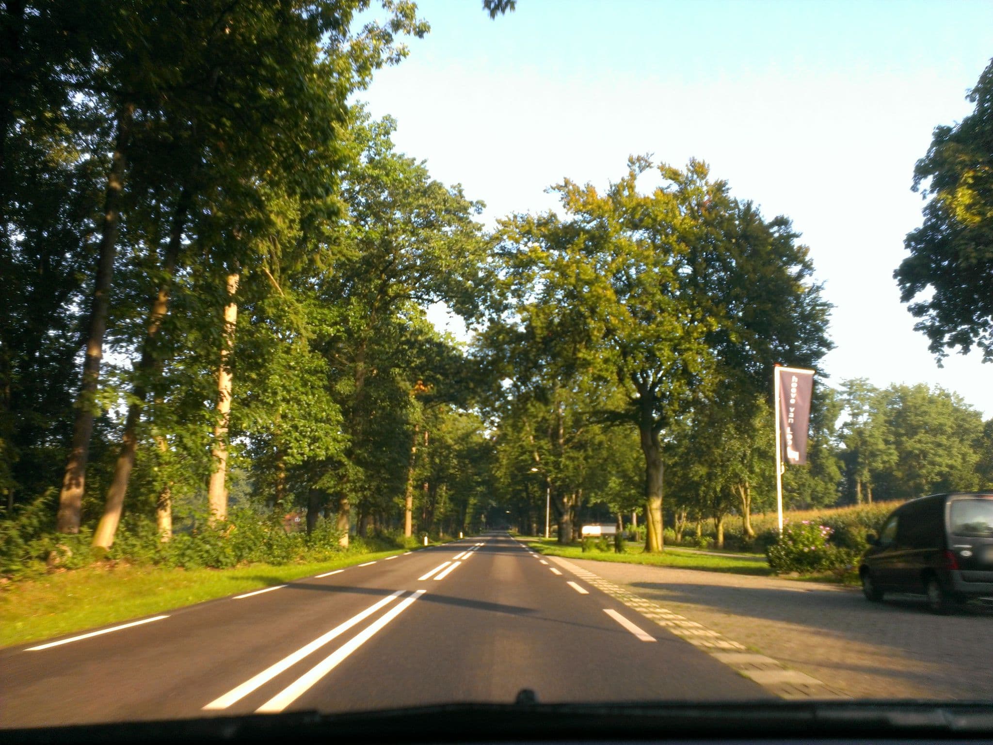 Street view near De Hoeve van Loo, Heerde — © montfrooij (CC BY-SA · Mapillary)