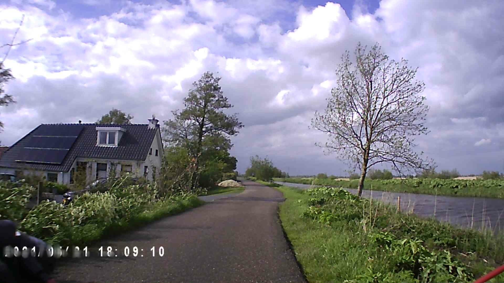 Street view near B&B Kleine Buurt, Leek — © ezinge (CC BY-SA · Mapillary)