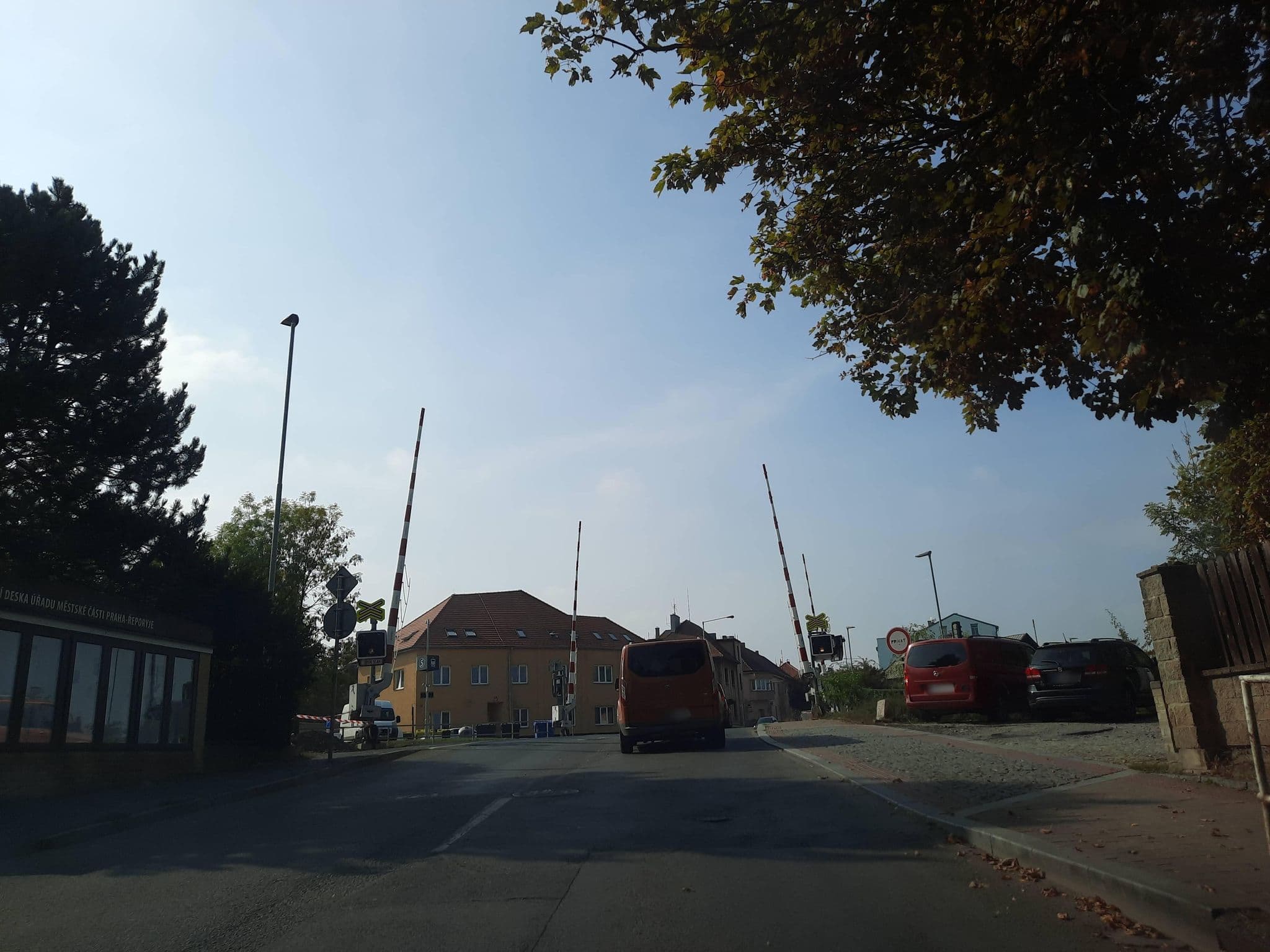 Street view near U České koruny, Řeporyje — © ondrejlopatka (CC BY-SA · Mapillary)
