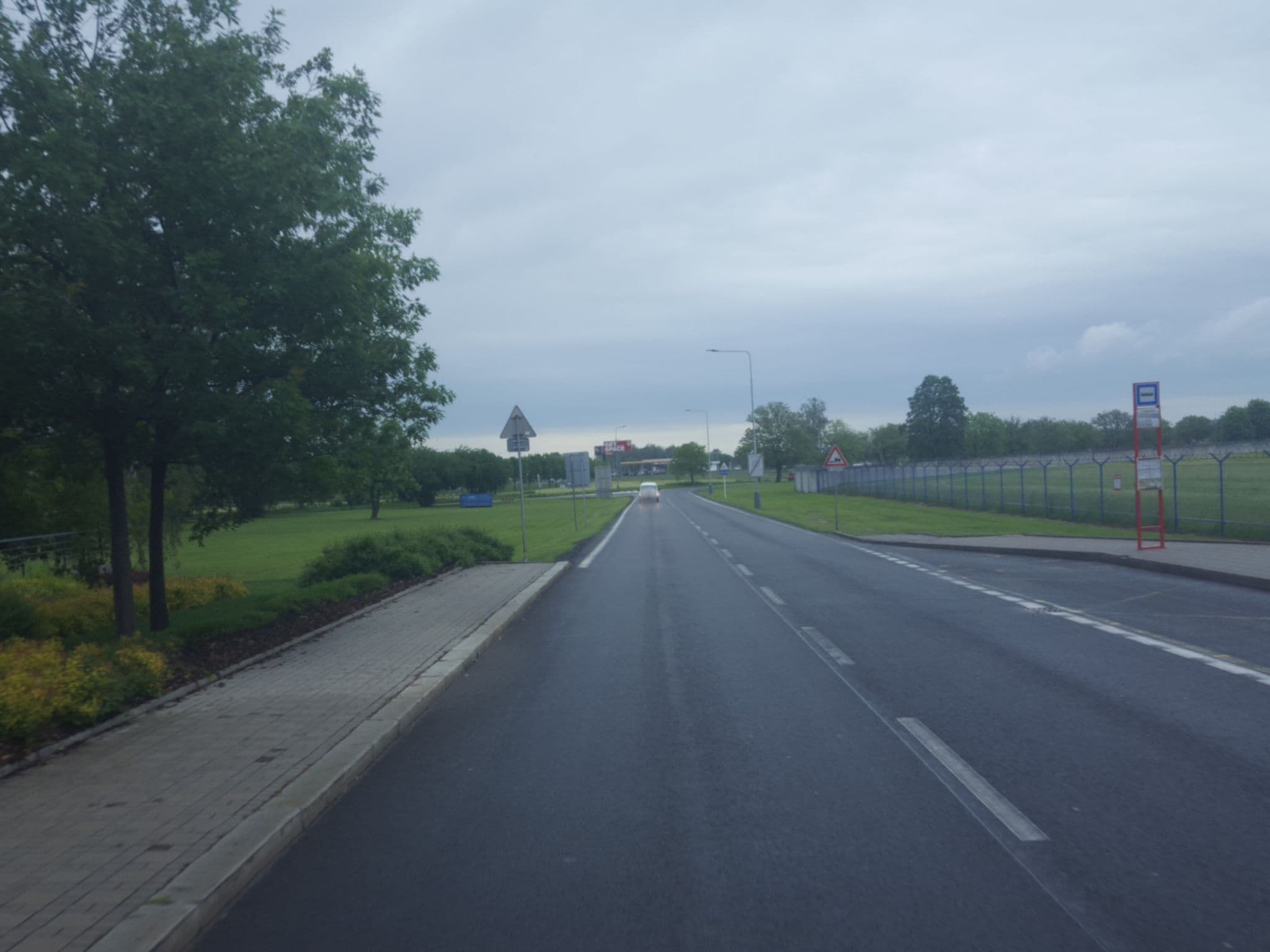 Street view near Tranzit Hotel Prague, Tuchoměřice — © hobgoblin (CC BY-SA · Mapillary)