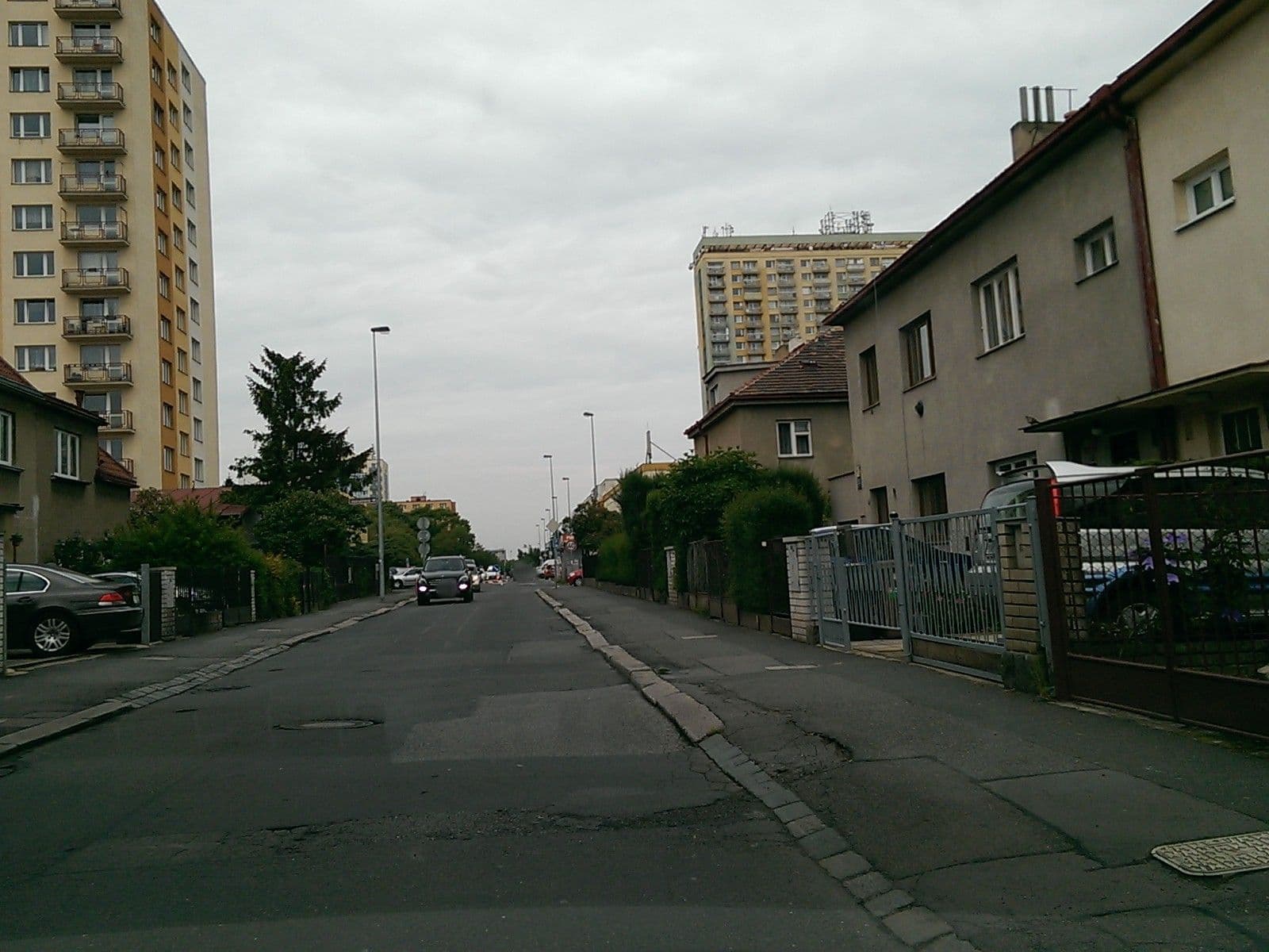 Street view near Postel Hostel Vole, Záběhlice — © gob (CC BY-SA · Mapillary)