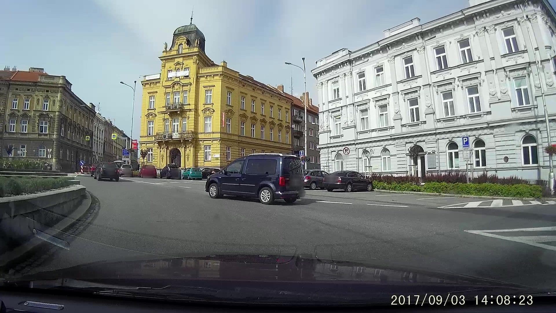 Street view near Bermuda Hotel, Znojmo — © dasza (CC BY-SA · Mapillary)