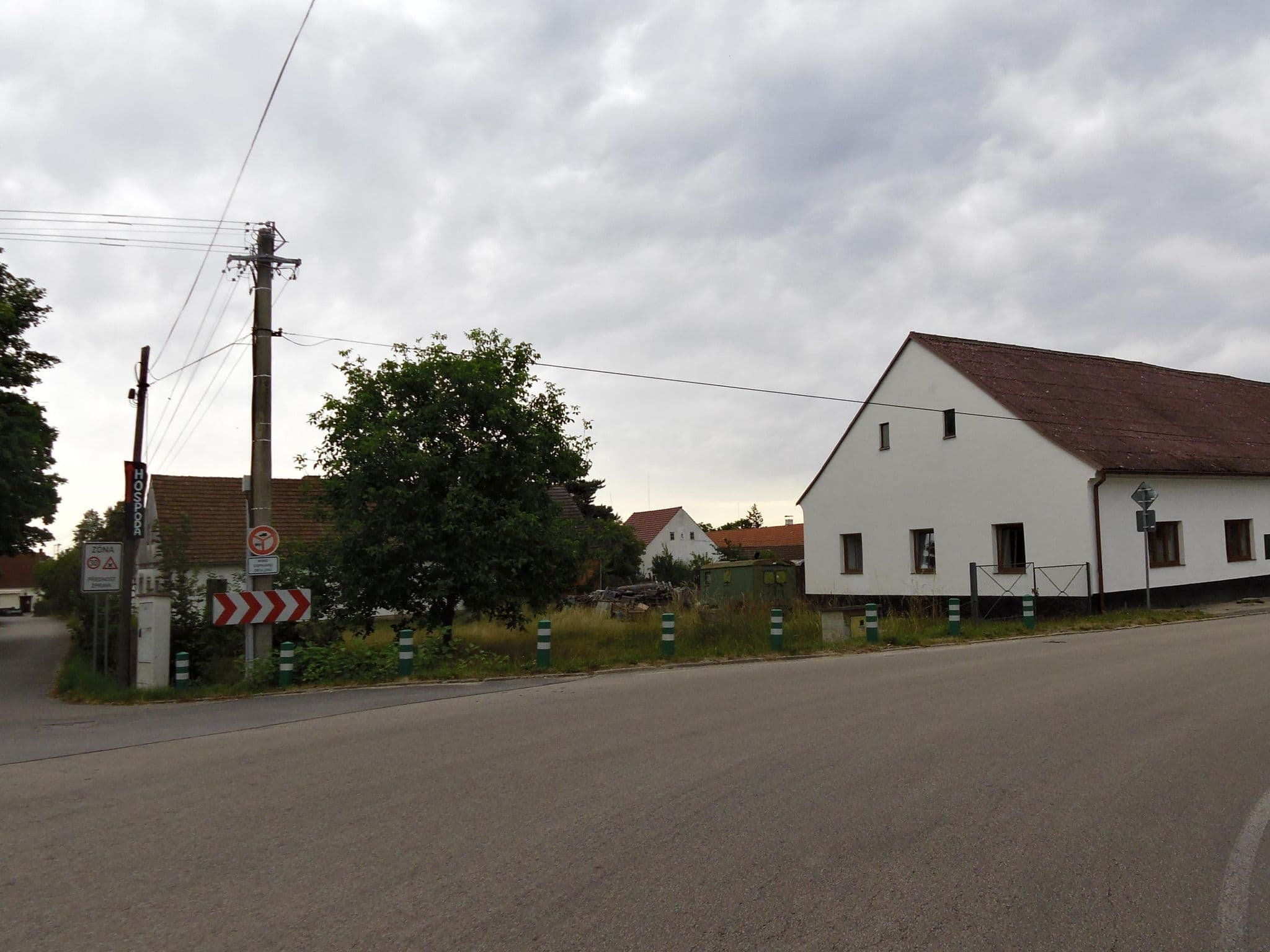Street view near Penzion Příbrazský, Chlum u Třeboně — © fell3 (CC BY-SA · Mapillary)