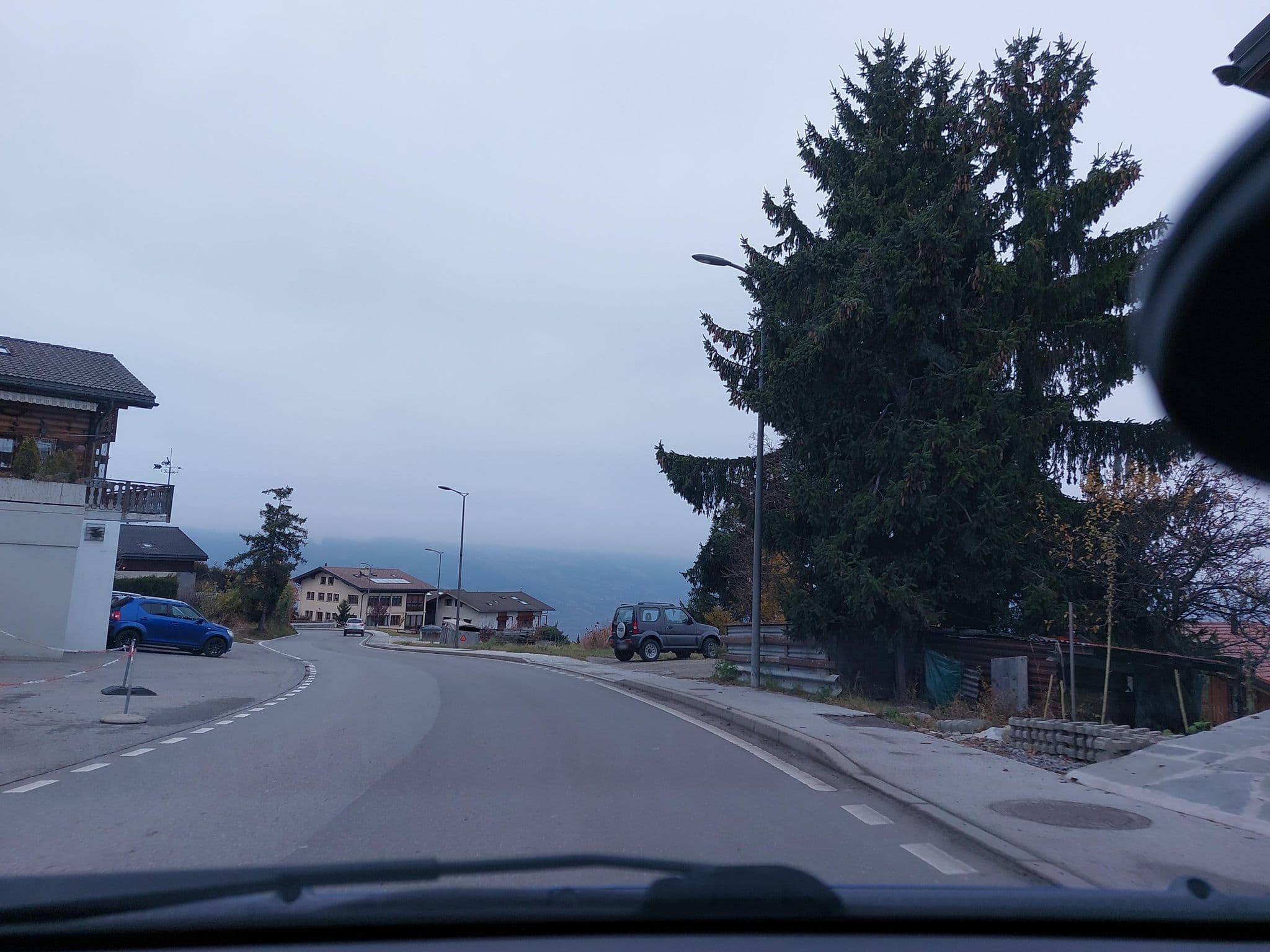 Street view near BnB Arc-en-Ciel, Basse-Nendaz — © Balbenar (CC BY-SA · Mapillary)