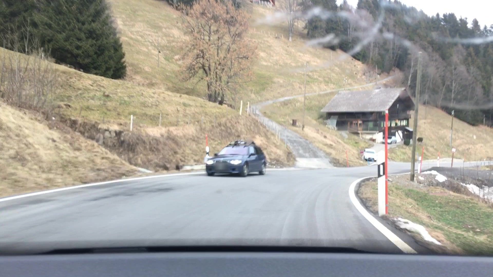 Street view near Mirois - Montagne 26, Champéry — © lvl5 (CC BY-SA · Mapillary)