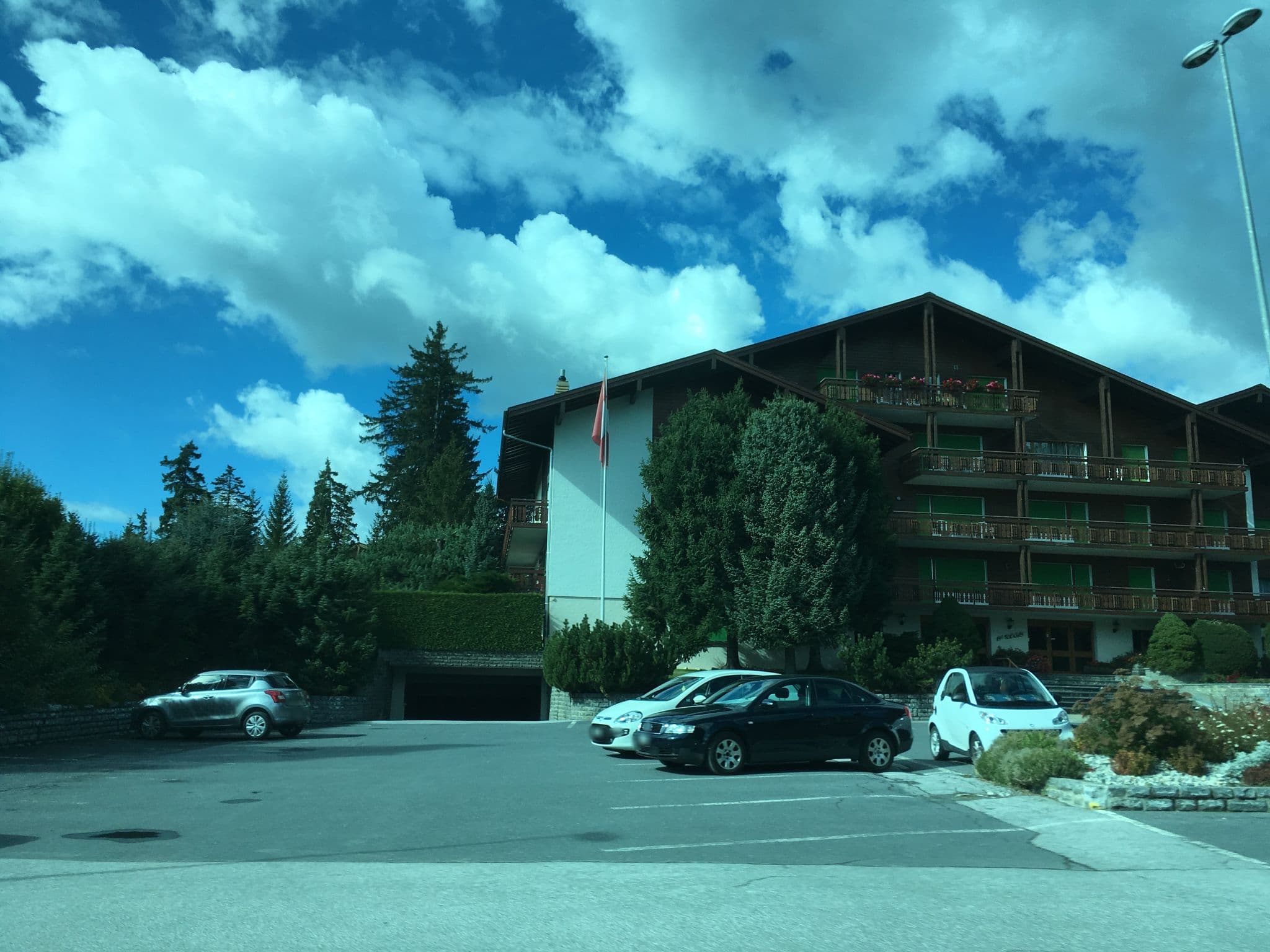 Street view near Hôtel Crans-Belvèdère, Crans-Montana — © beat (CC BY-SA · Mapillary)